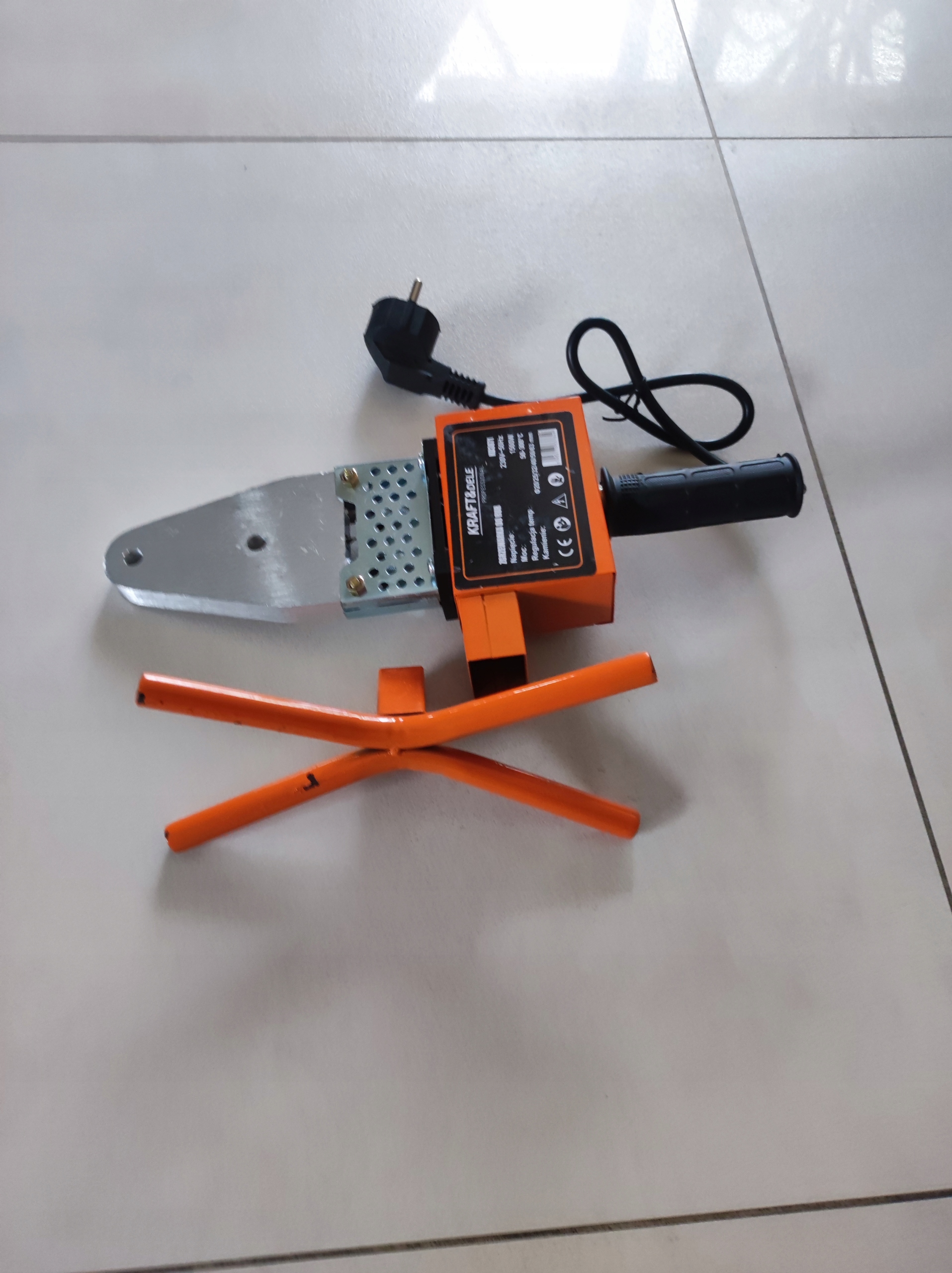 M ZGRZEWARKA DO RUR PCV PP 1500W MATRYCE 20-63MM Cechy dodatkowe walizka w zestawie