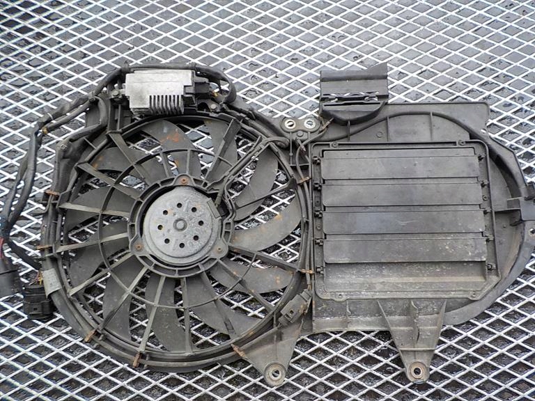 AUDI A4 B6 2.0 TDI fan module radiator 8E0121205AE