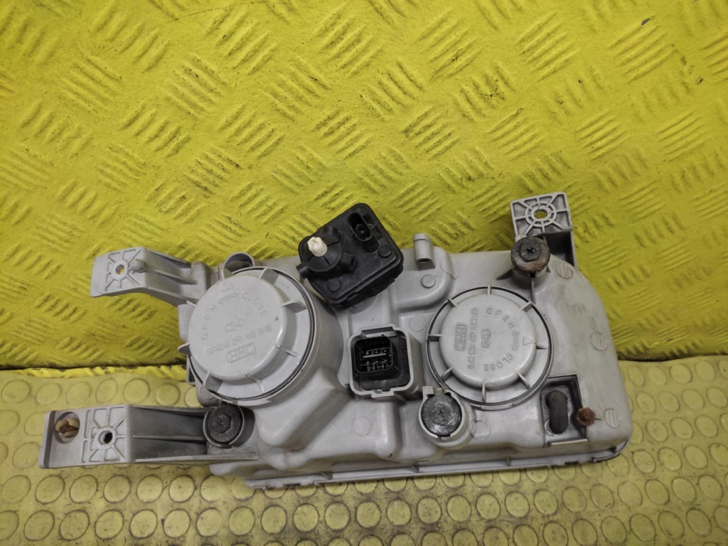 HYUNDAI TRAJET REFLEKTOR light left front