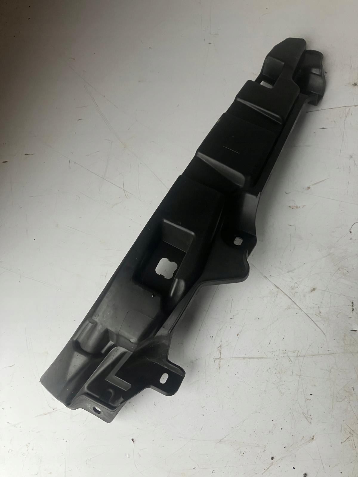 support holder lights right front RENAULT LATITUDE 622220009R