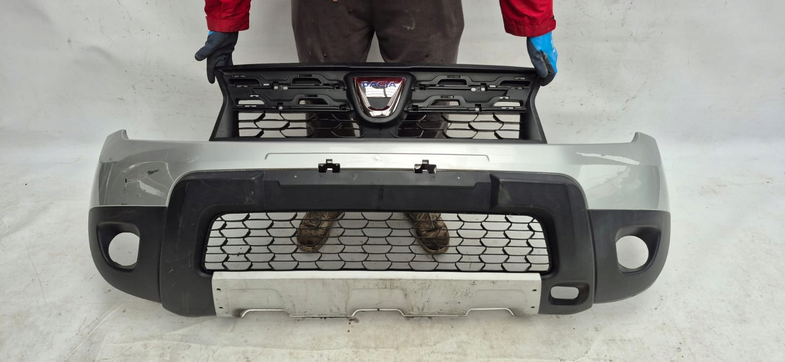 DACIA DUSTER and LIFT 13- bumper front front 620220025R