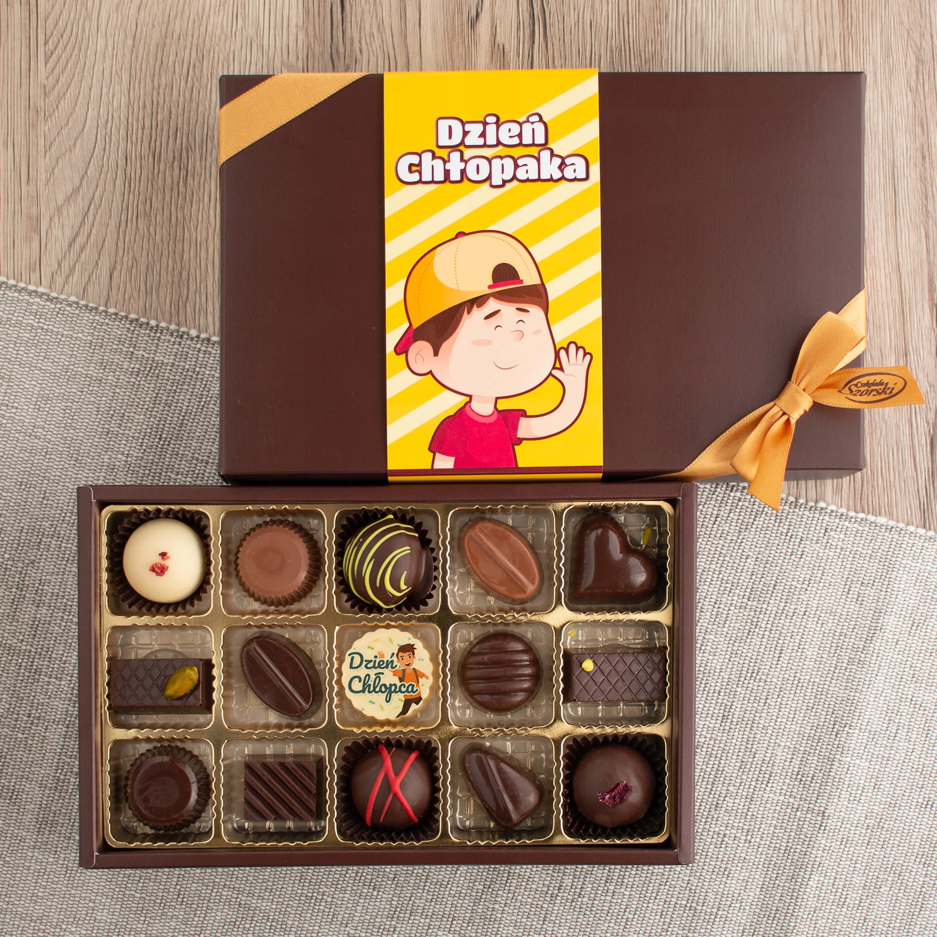 Bombonierka na Dzień Chłopca 15 pralin