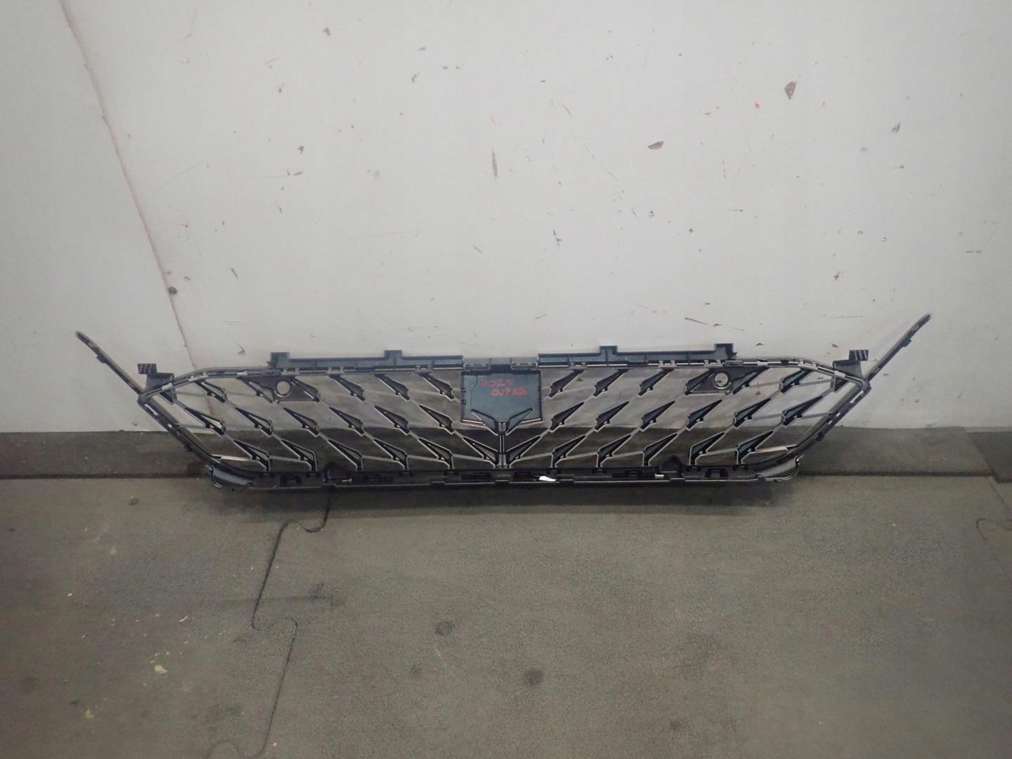 Grill SEAT CUPRA BORN 2021- 10E807719