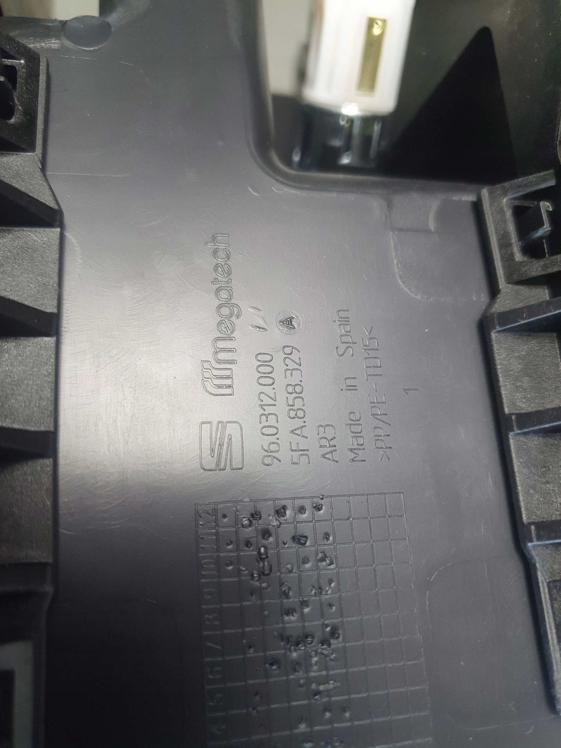 Cupra Formentor bracciolo consolle 5FF864207B