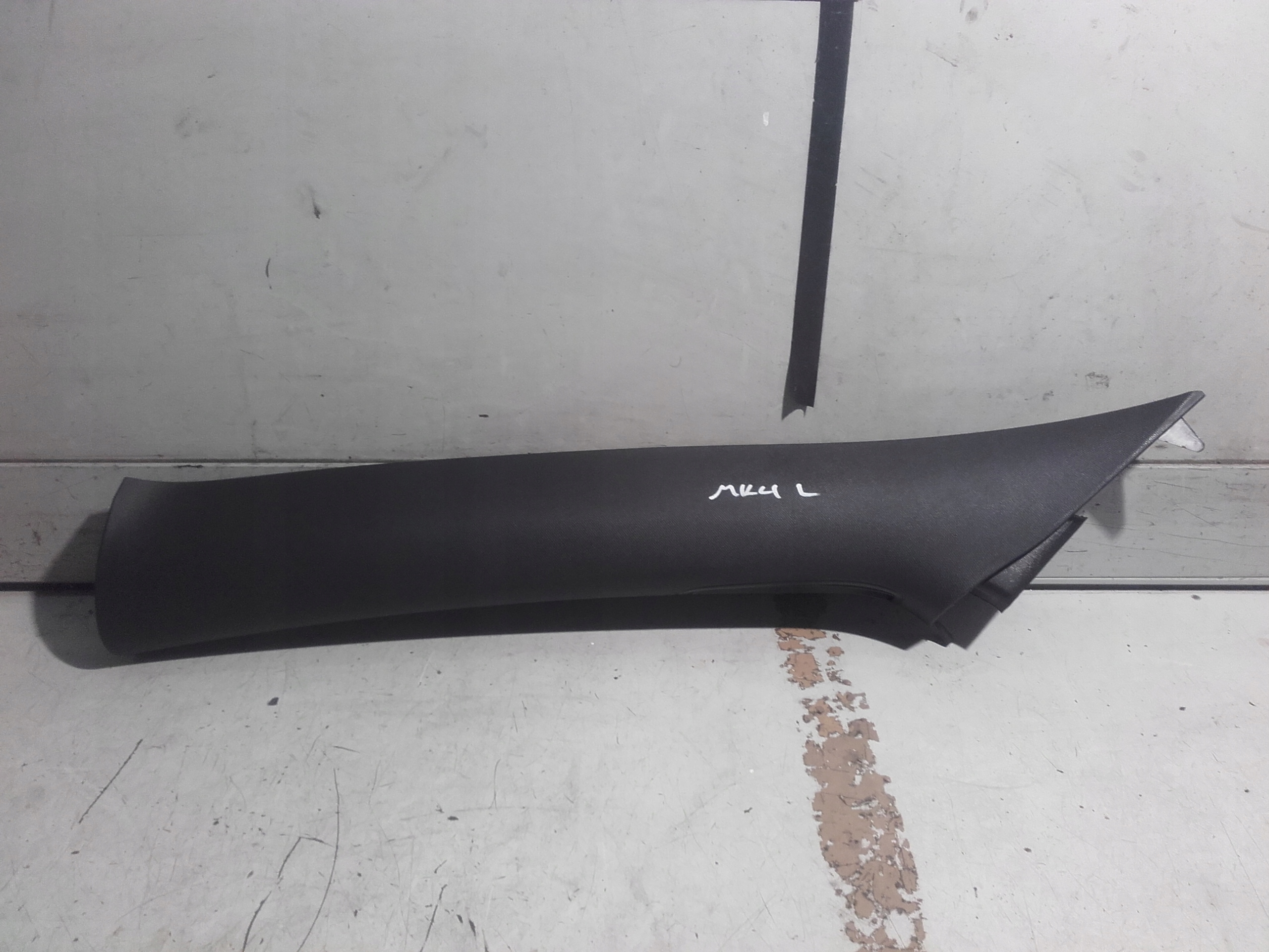 FORD FOCUS MK4 НАКЛАДКА ЛЕВАЯ СТОЙКА