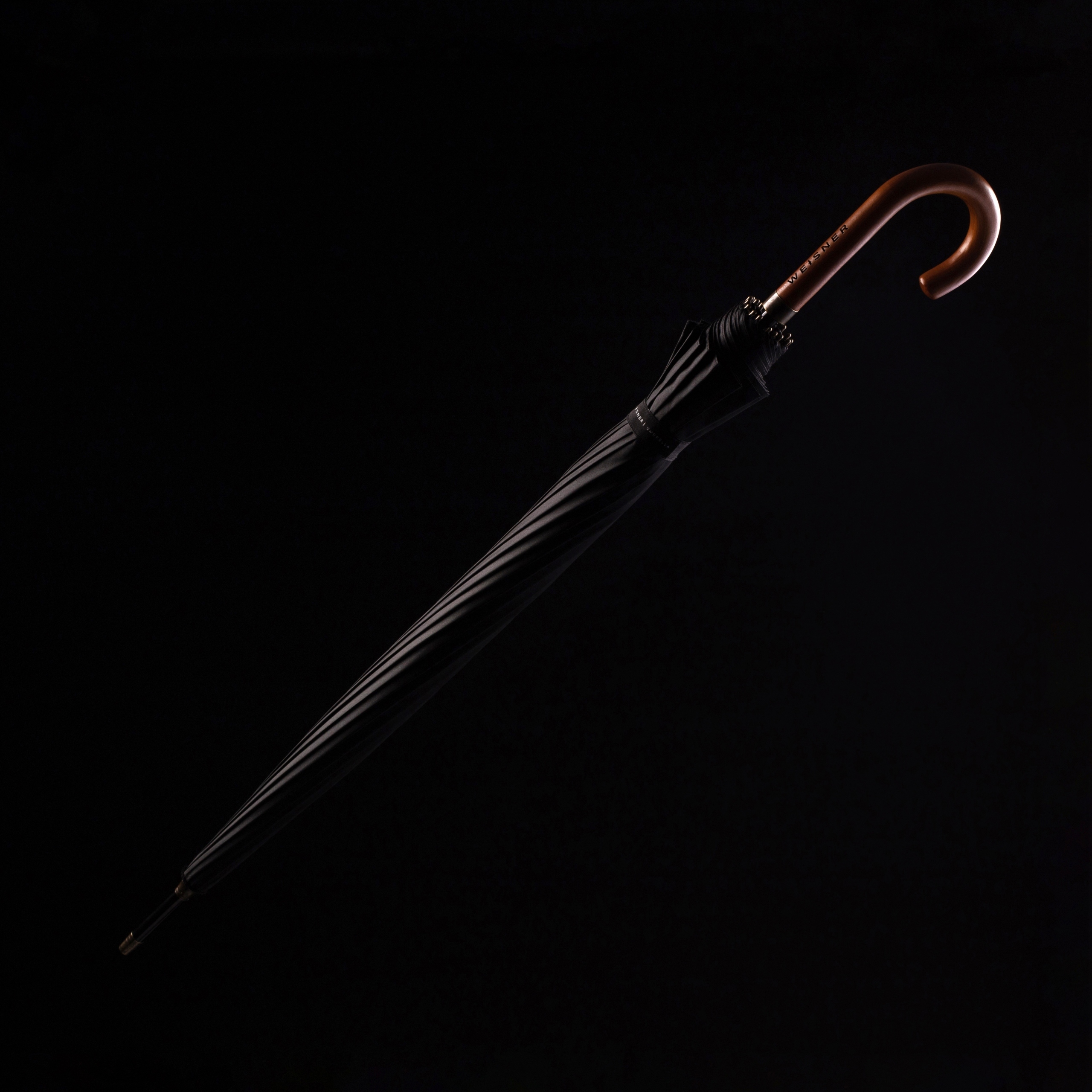 DUŻY CZARNY PARASOL MĘSKI DAMSKI PARASOLKA 24 DRUTY PRZECIWDESZCZOWA Marka Weisner