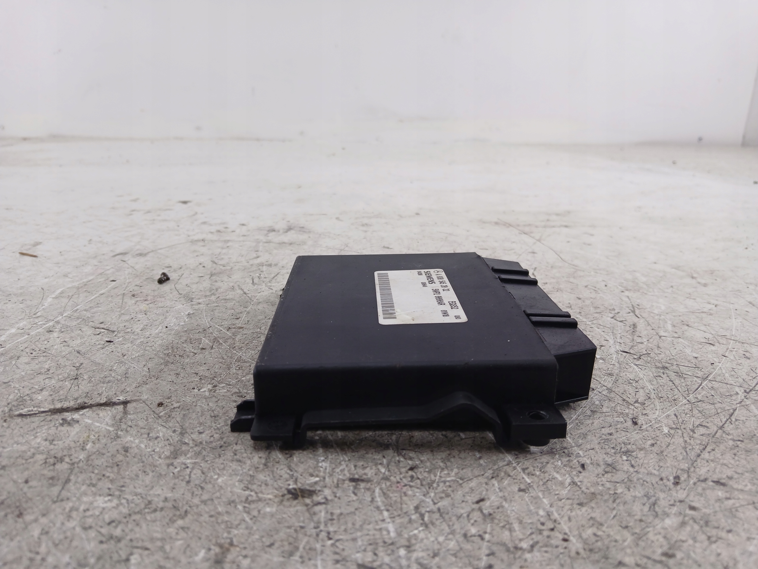 MERCEDES W210 control unit of the engine A0305452032