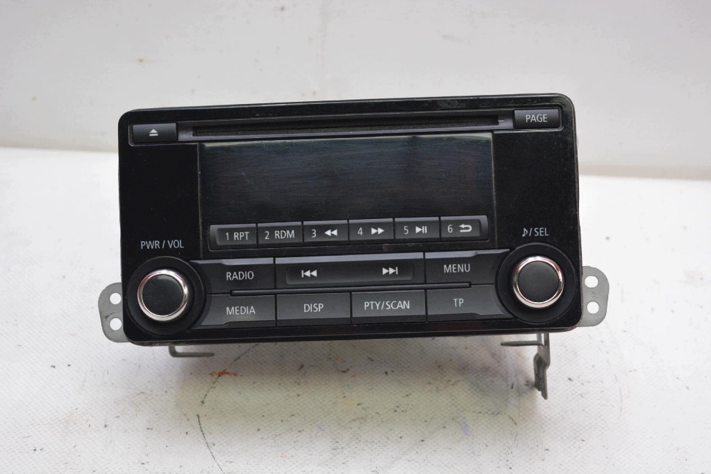 RADIO radio CD MEDIA 8701A562 MITSUBISHI ASX 1 und LIFT 12-16