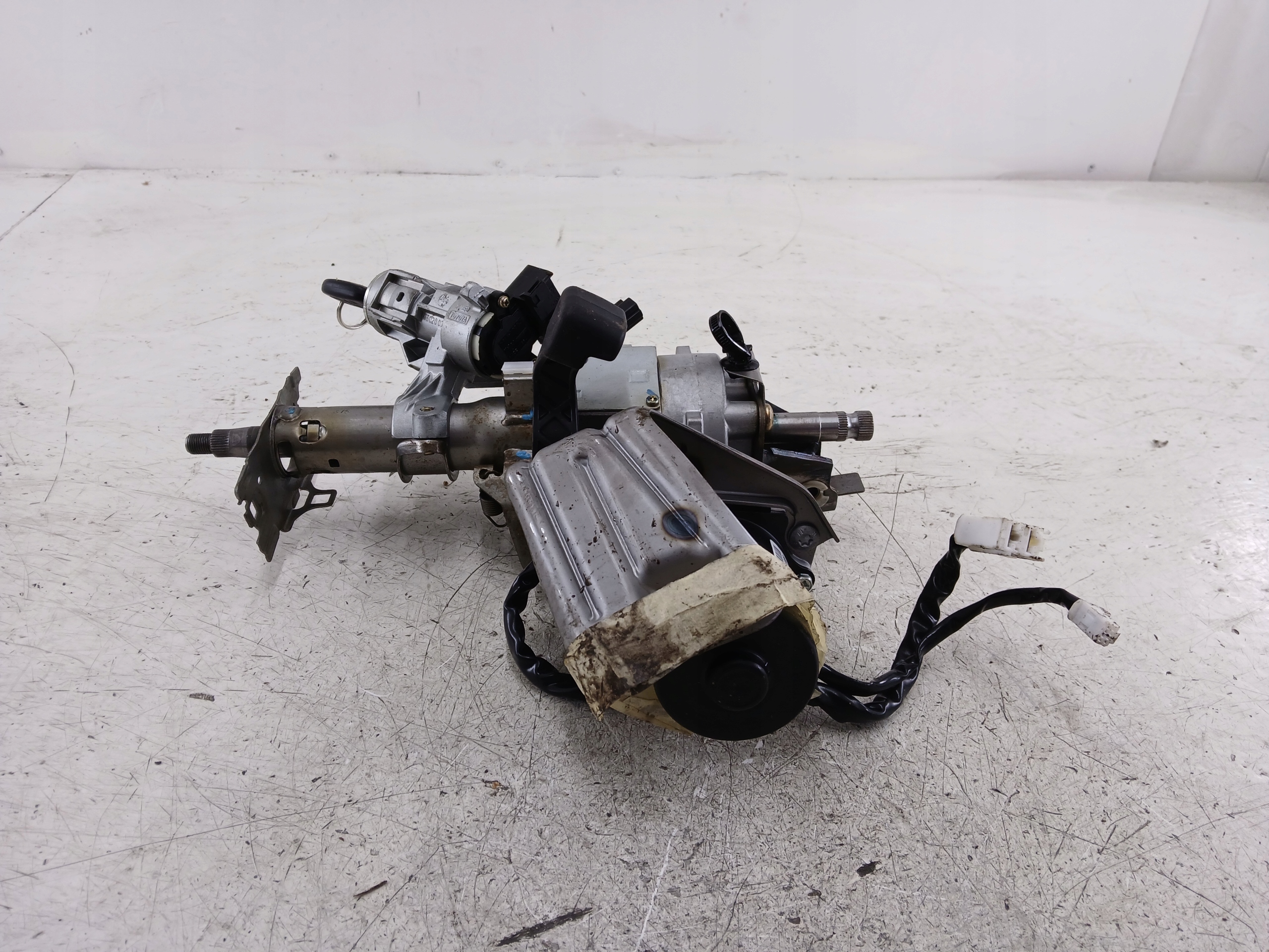 TOYOTA YARIS and steering wheel rod control ignition 6900000792