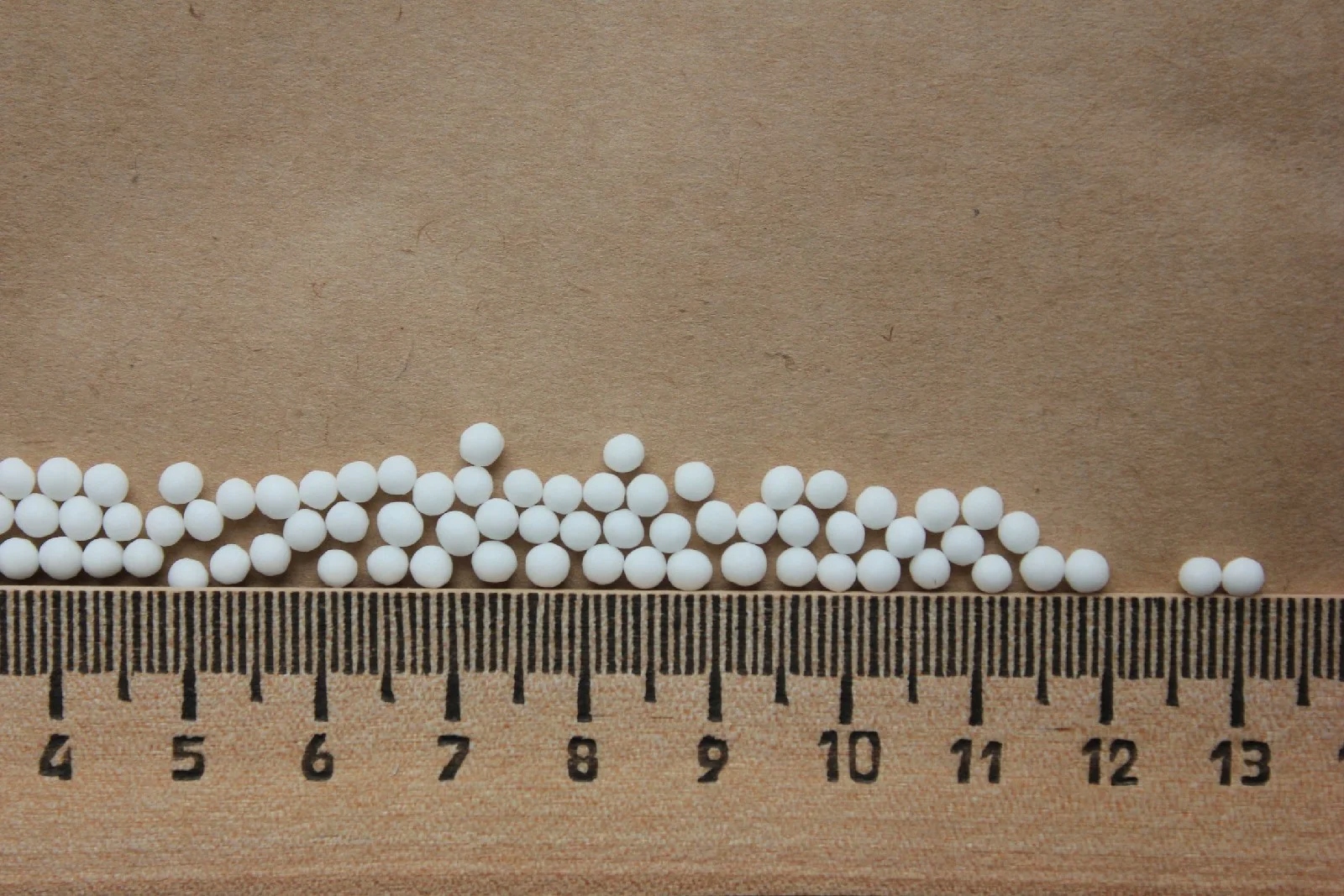 Granulki do terapii homeopatycznej cukrowe 38-41/1g opak. 1 kg śr. 3,5 mm