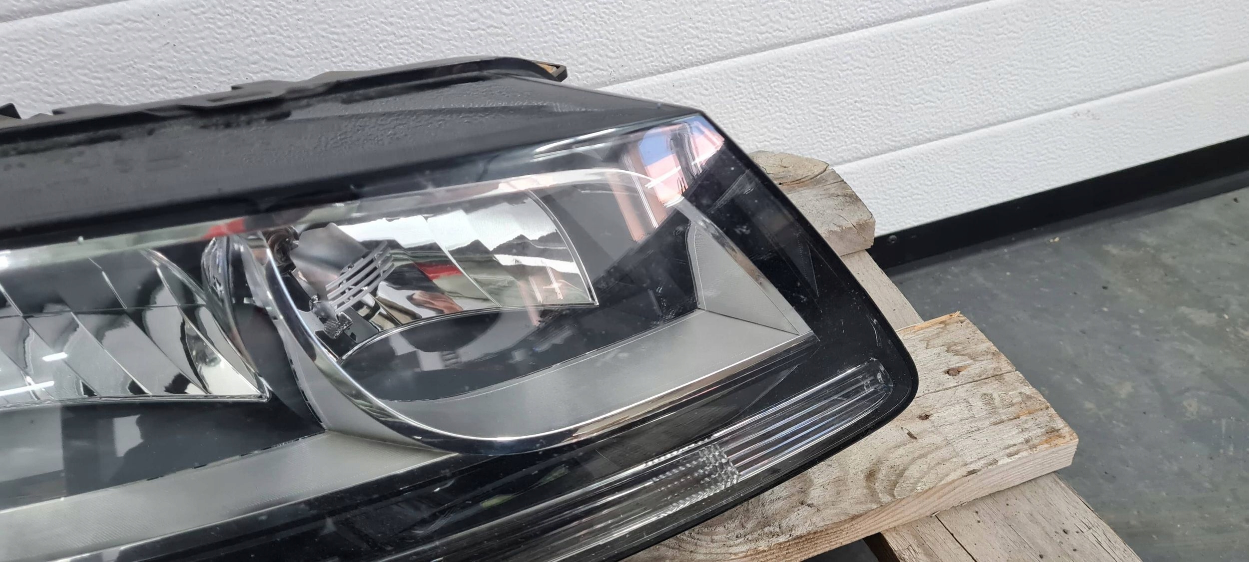 Q5 8R light right right front front ANGLIK 08-12R 8R0941004M