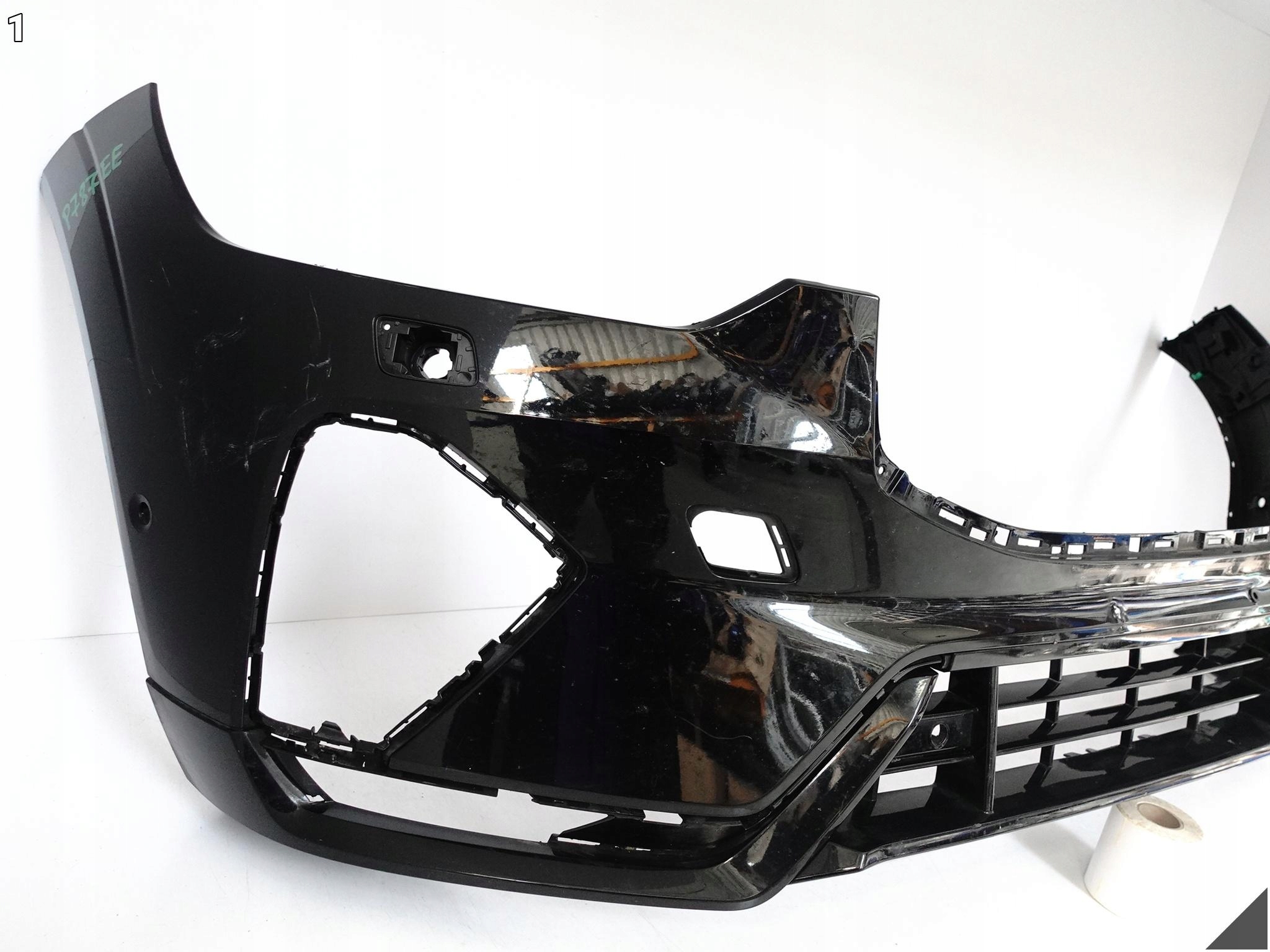 VOLVO XC60 II (2 GENERACJA) R-design LIFT 21- bumper BUMPER + grid front
