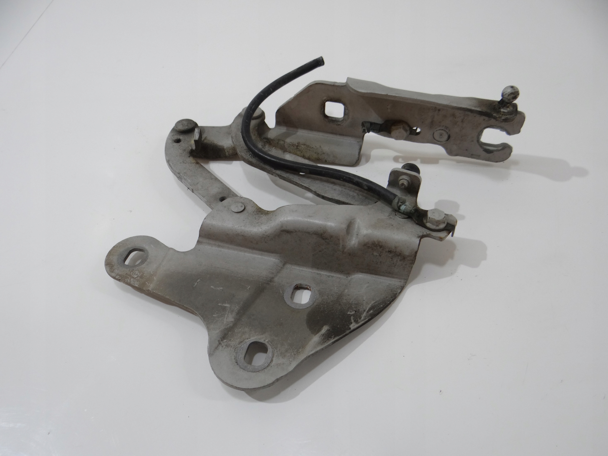 left hinge bonnets BMW X1 E84 LCI 2990359 354