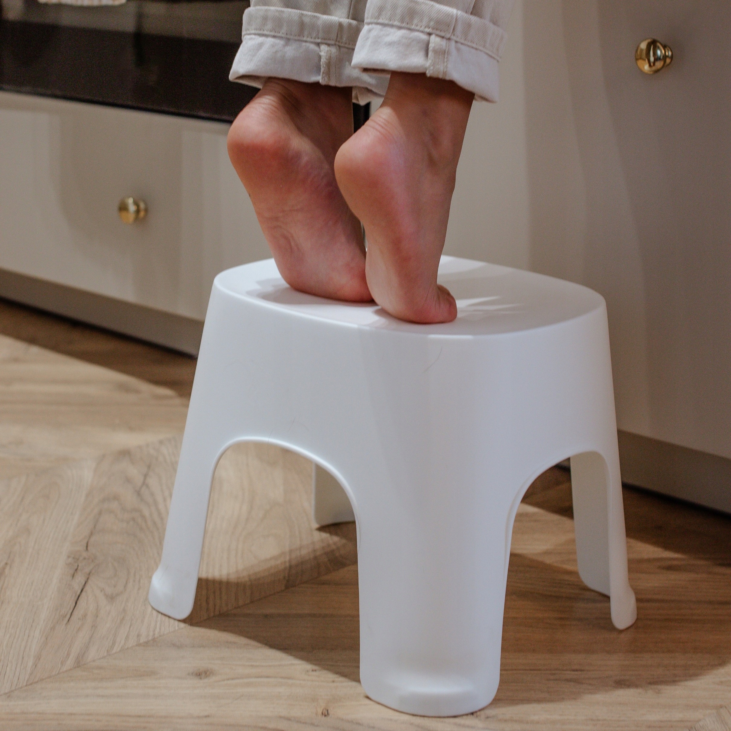 KRZESEŁKO DLA DZIECI PLASTIKOWE SIEDZISKO STOŁEK BIAŁY DZIECIĘCY STABILNY Płeć unisex