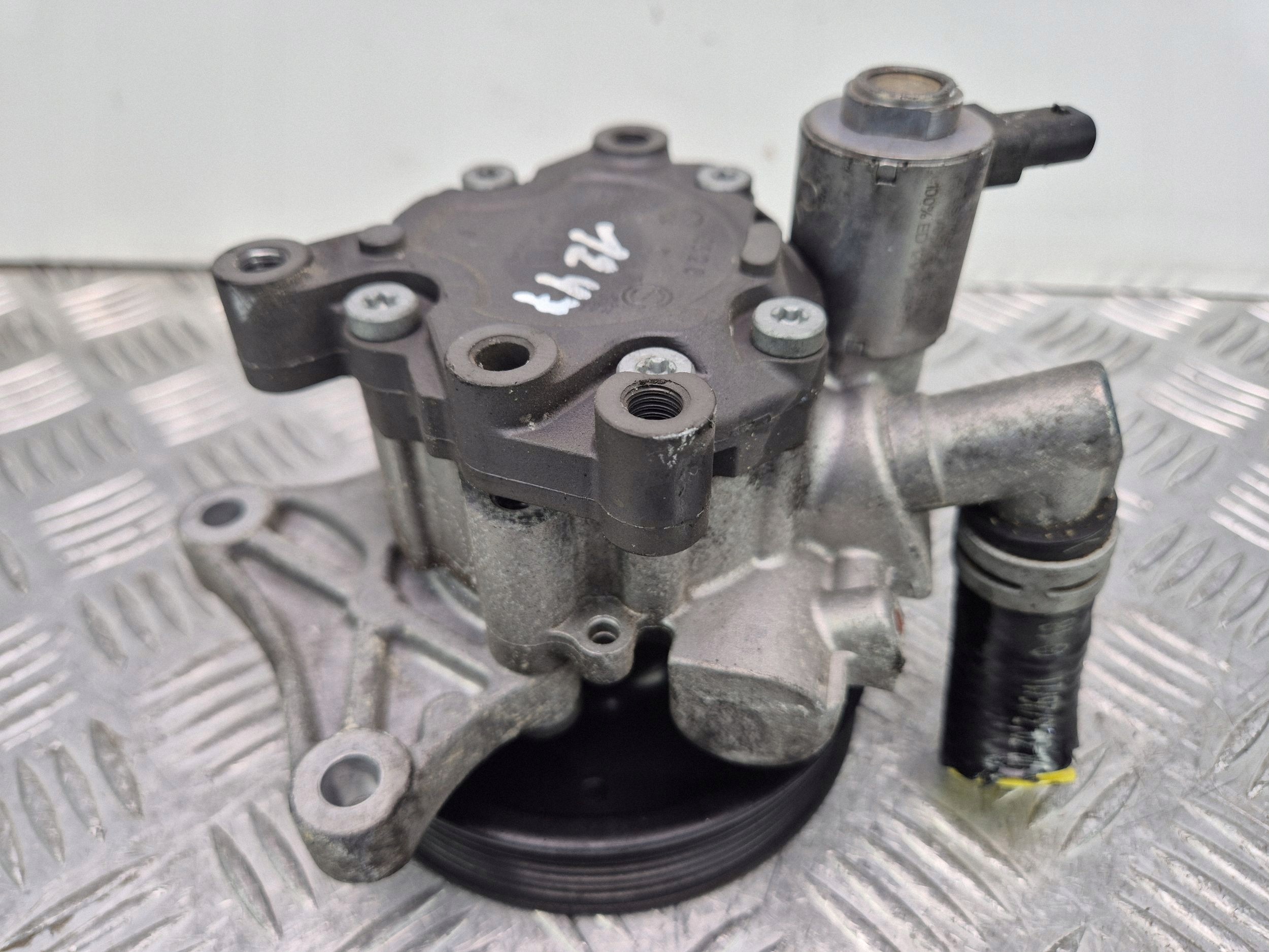 Mercedes C250 CGI W204 Pompa servosterzo A0064667601