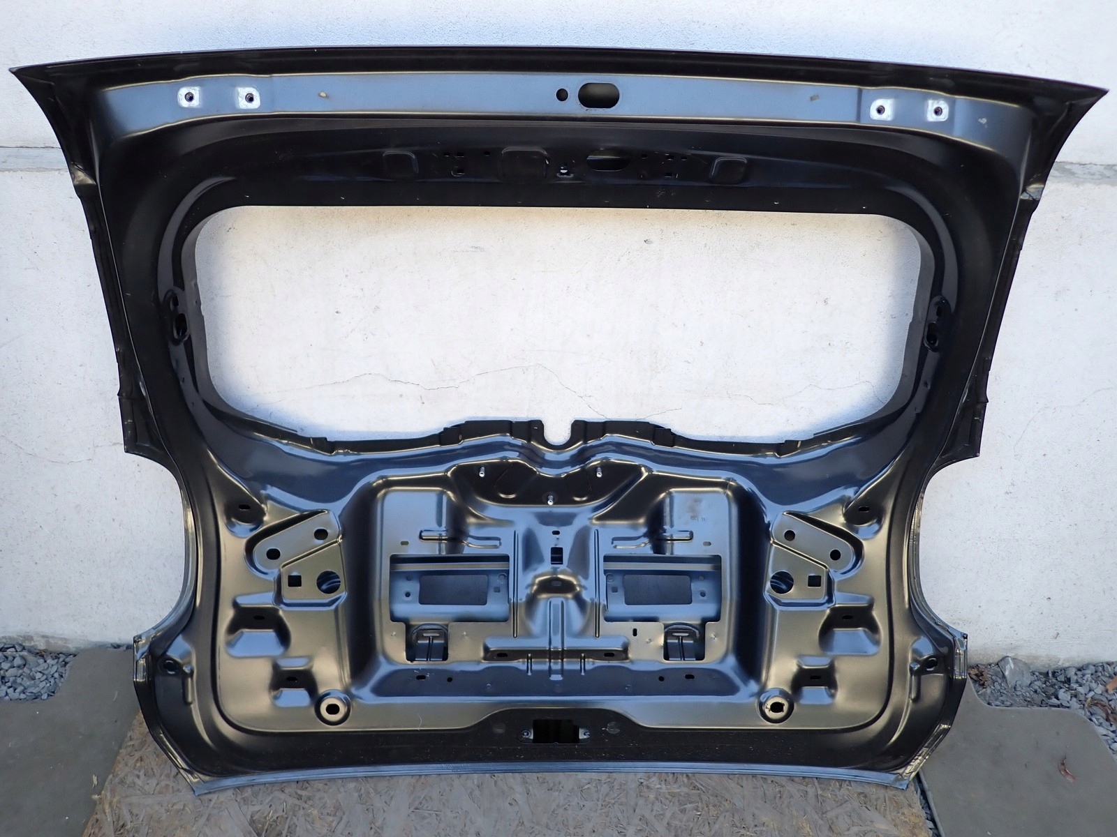 boot door cover boot DACIA DUSTER 2 II HM 2017-2024R 901005242R