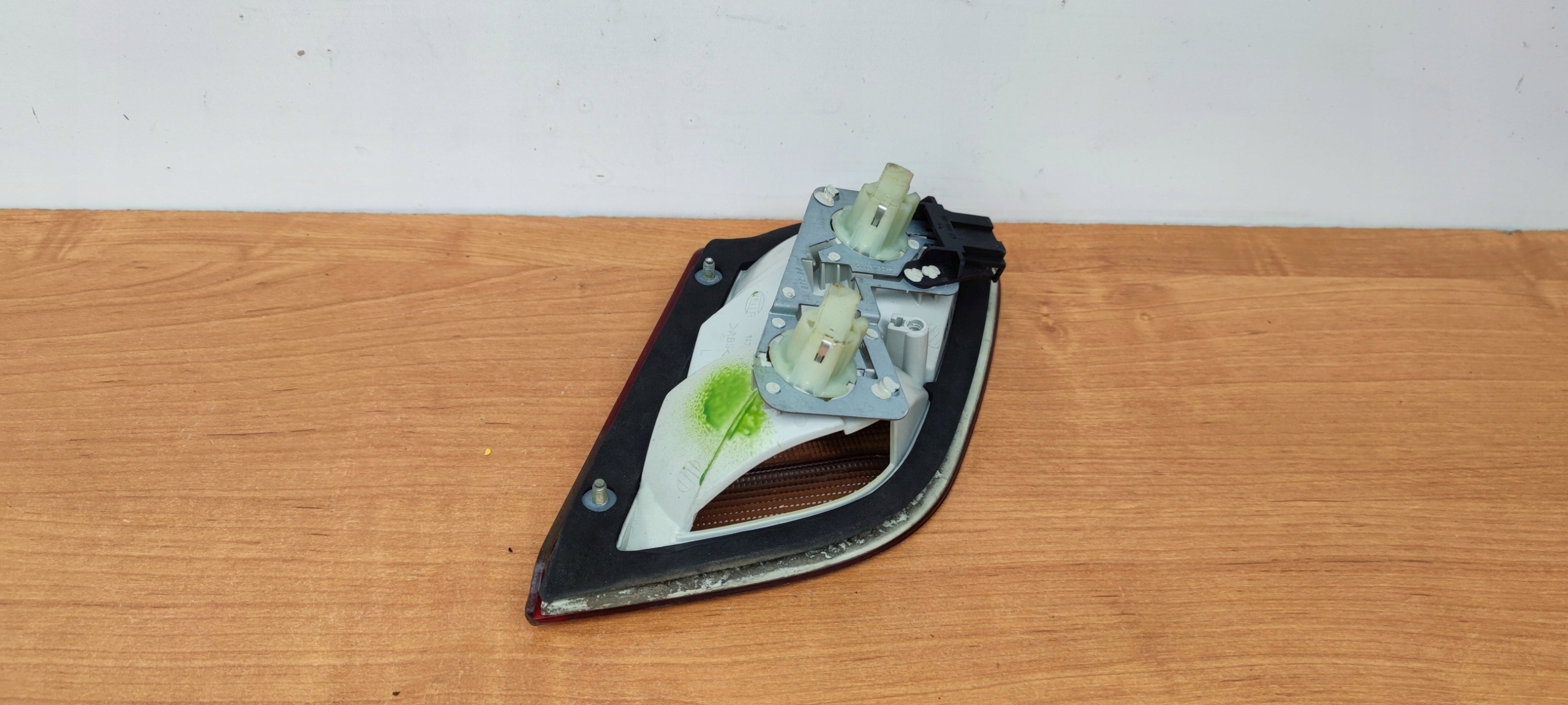 MERCEDES CLK W208 left light to the bonnet rear part light