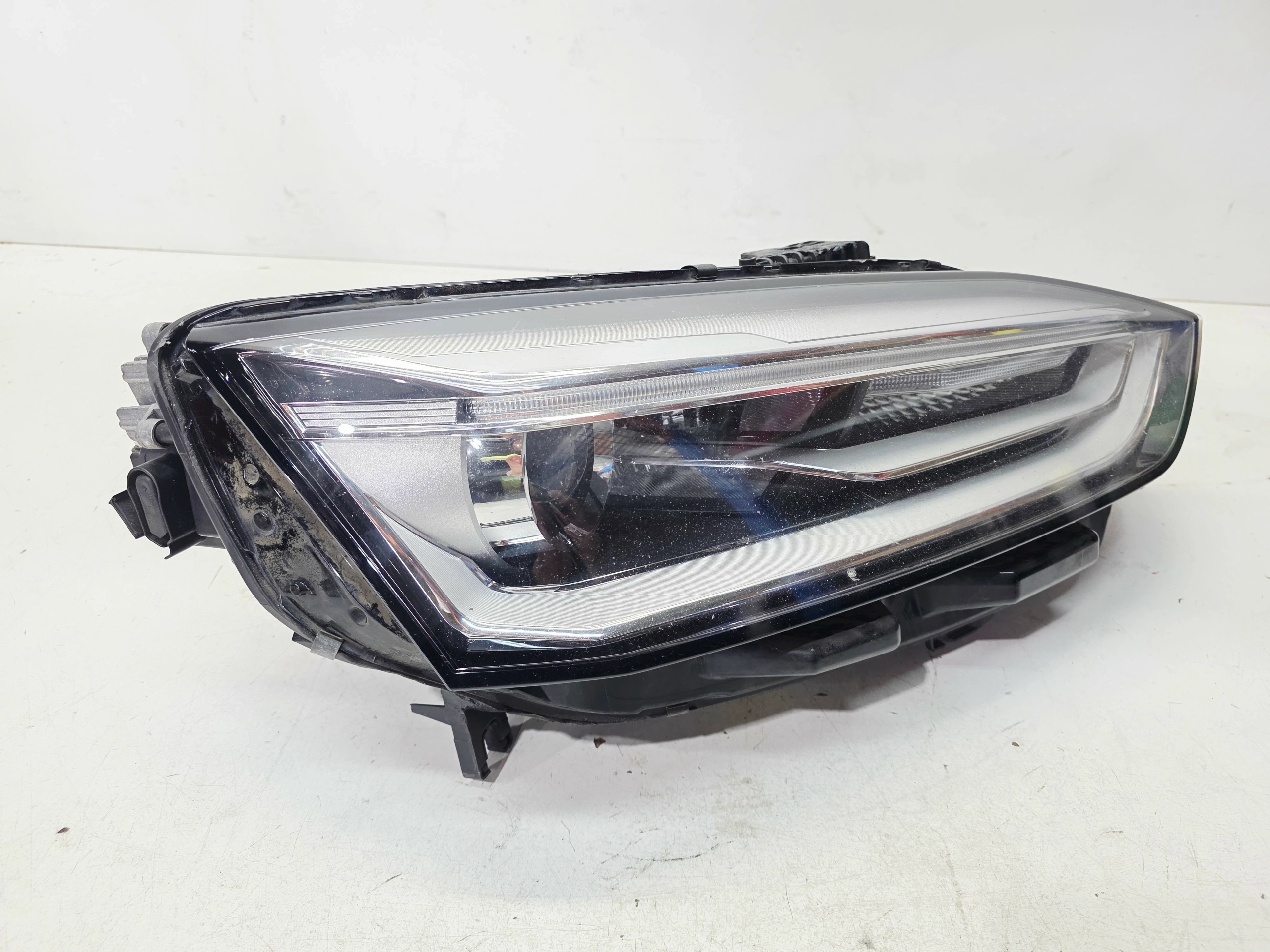REFLEKTOR light right front XENON AUDI A5 8W 8W6941006D 17/26