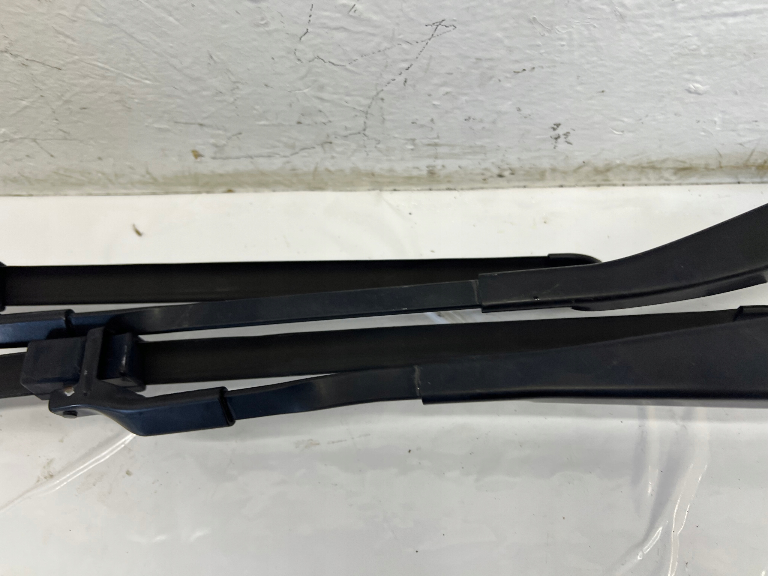 stierača predné MERCEDES-BENZ E (W212) A2128201344 A2128200944