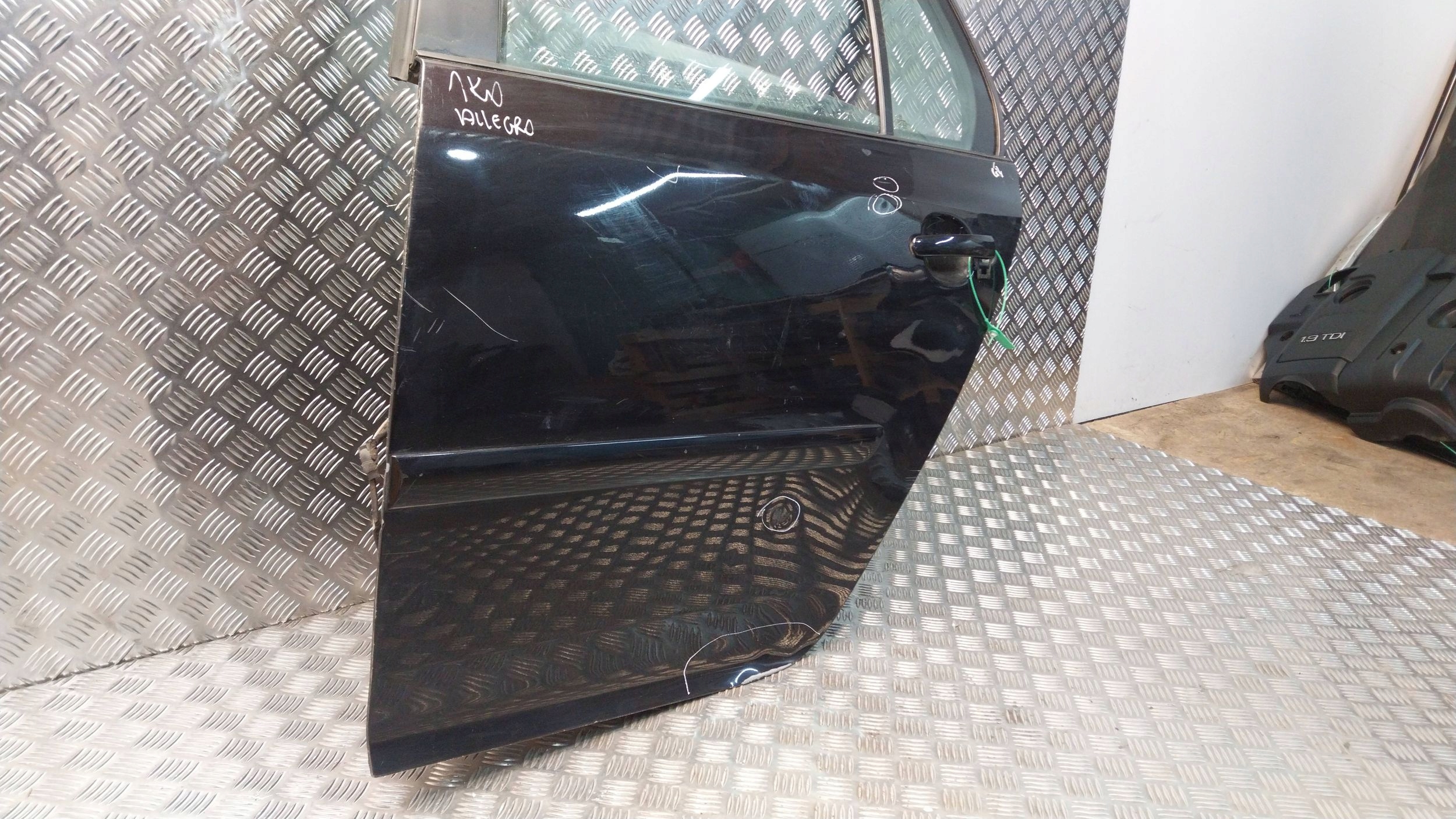Tür heck links VW GOLF V 03