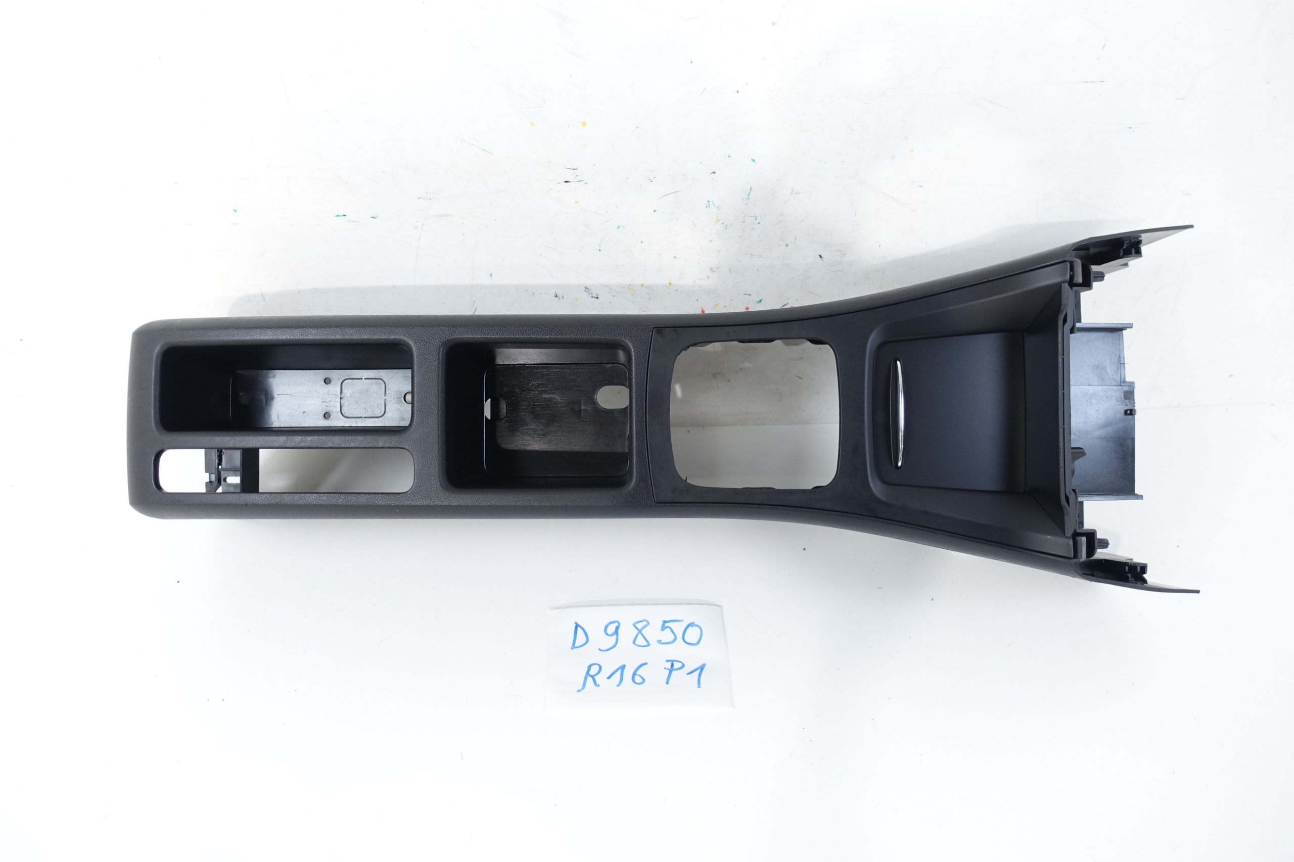 MERCEDES A W169 TUNEL mitte Handschuhfach A1696800350