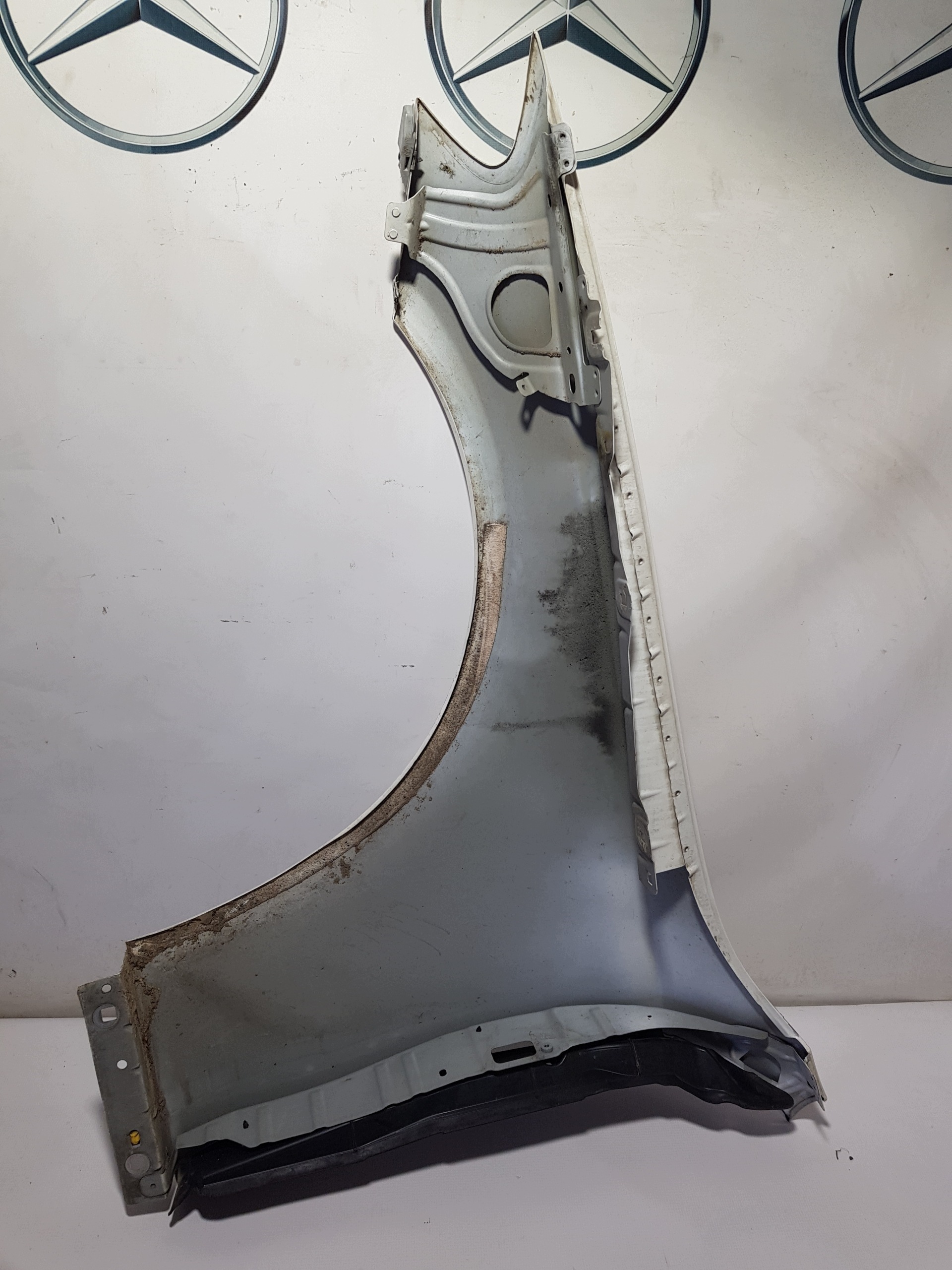 fender right front MERCEDES W213 799