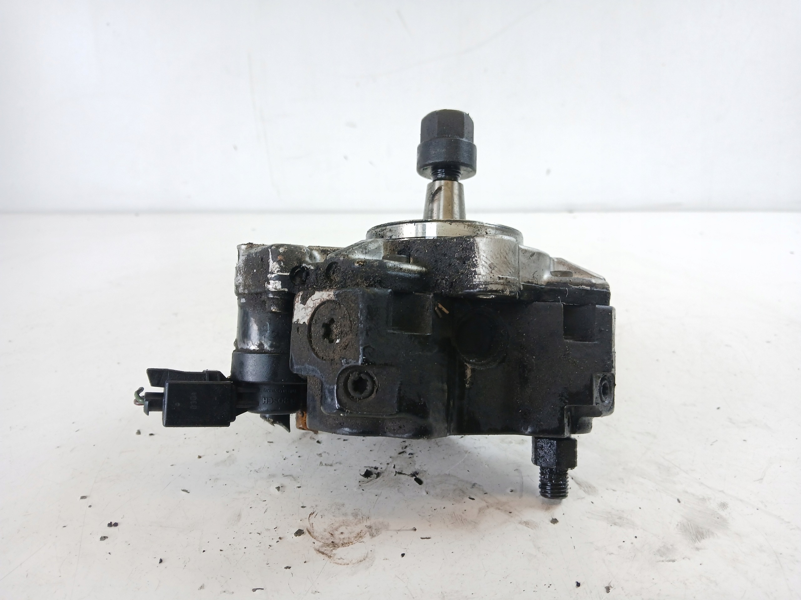 BMW E90 E91 E87 E81 E46 2.0 D Einspritzpumpe 7788670