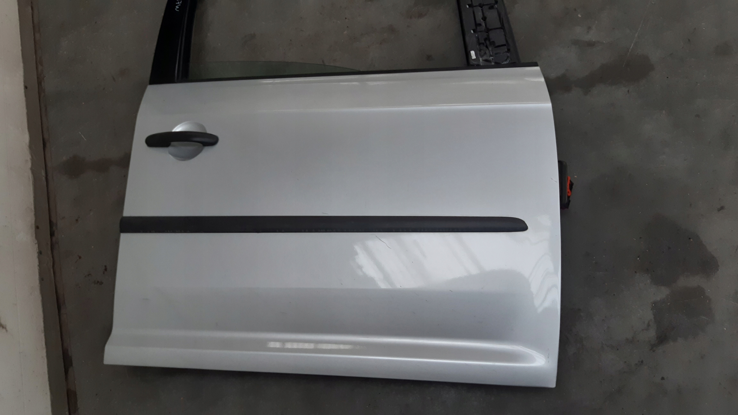 door right front LA7W VW Caddy