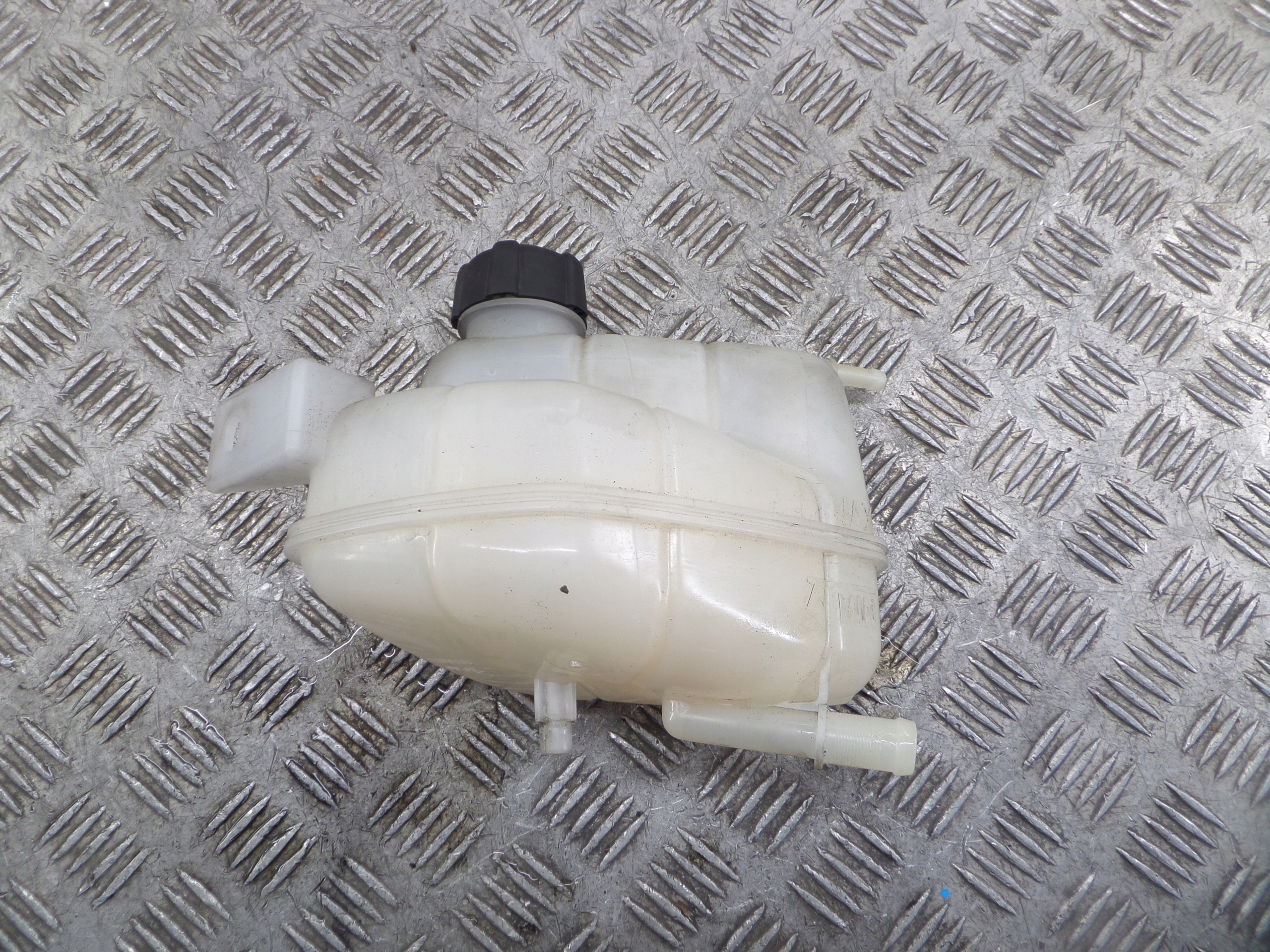 RENAULT KADJAR LIFT tank water tank