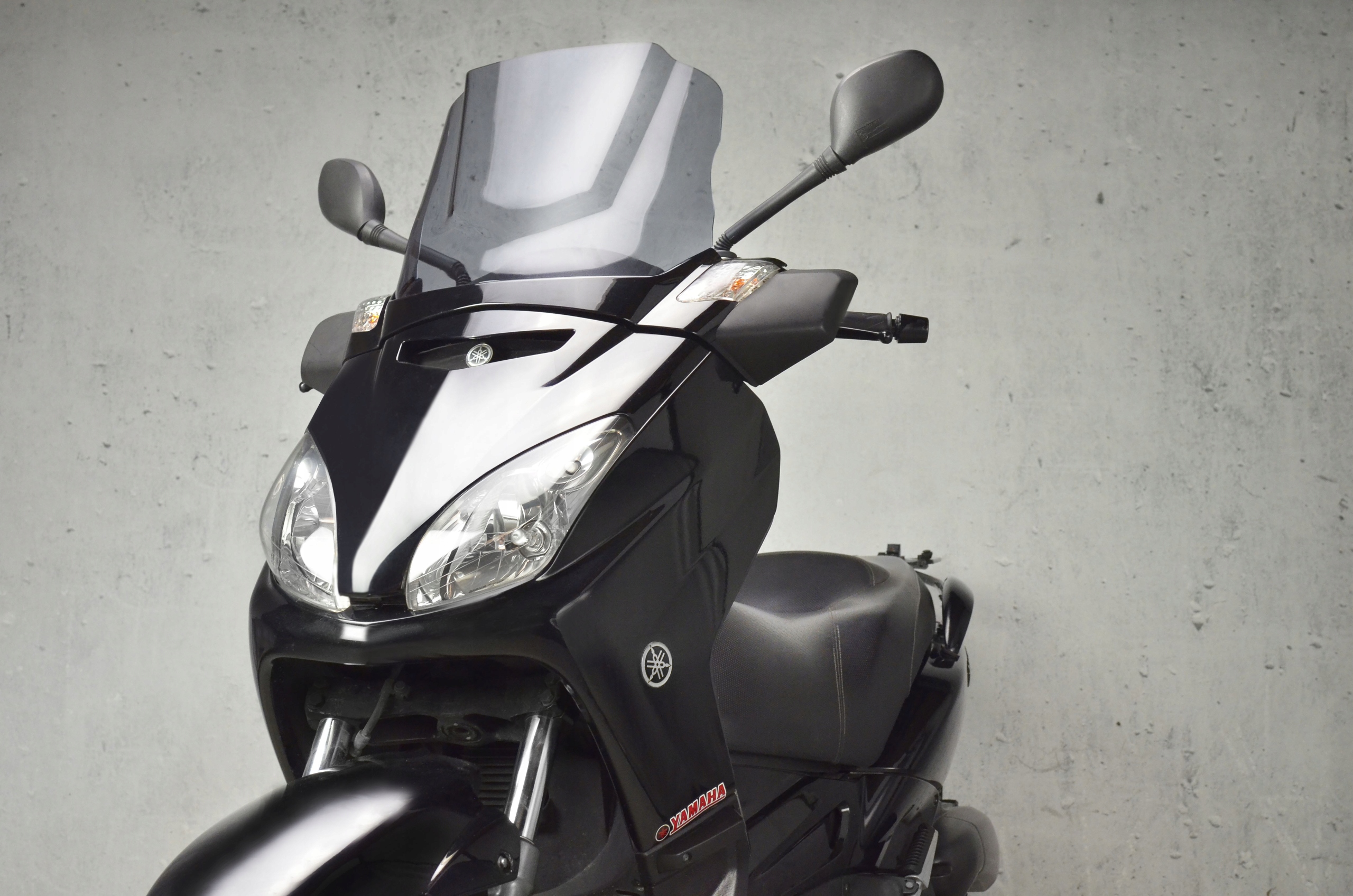 Loster štandardné sklo pre skúter Yamaha X-max z roku 250 06-09.