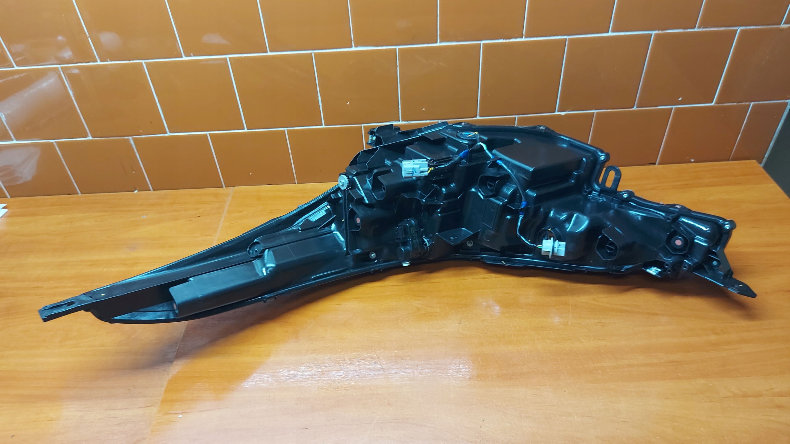 REFLEKTOR light right right front TOYOTA CHR C-HR 19- LIFT