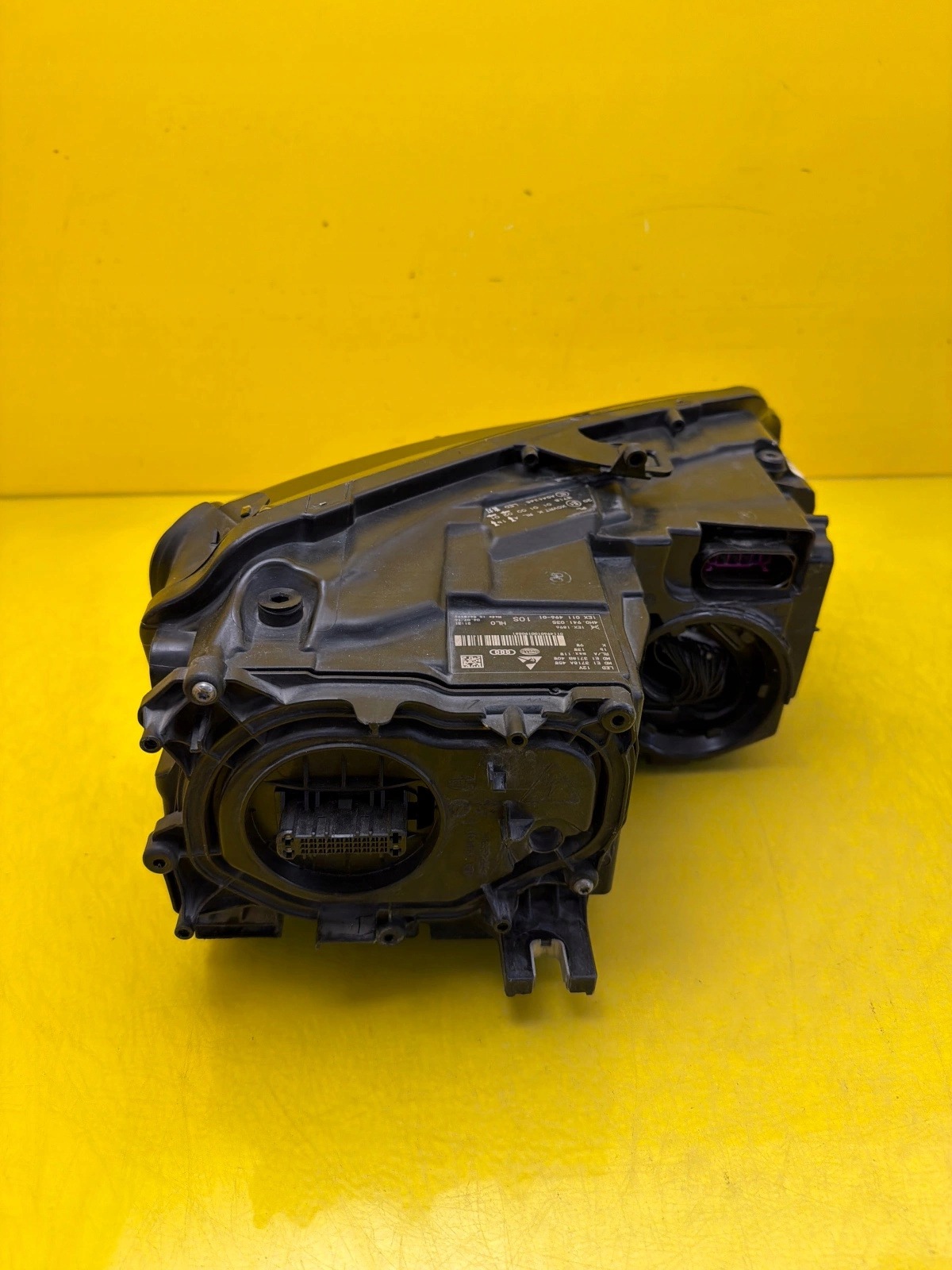 light left front Audi A8 D4 Lift Matrix 4H0941035
