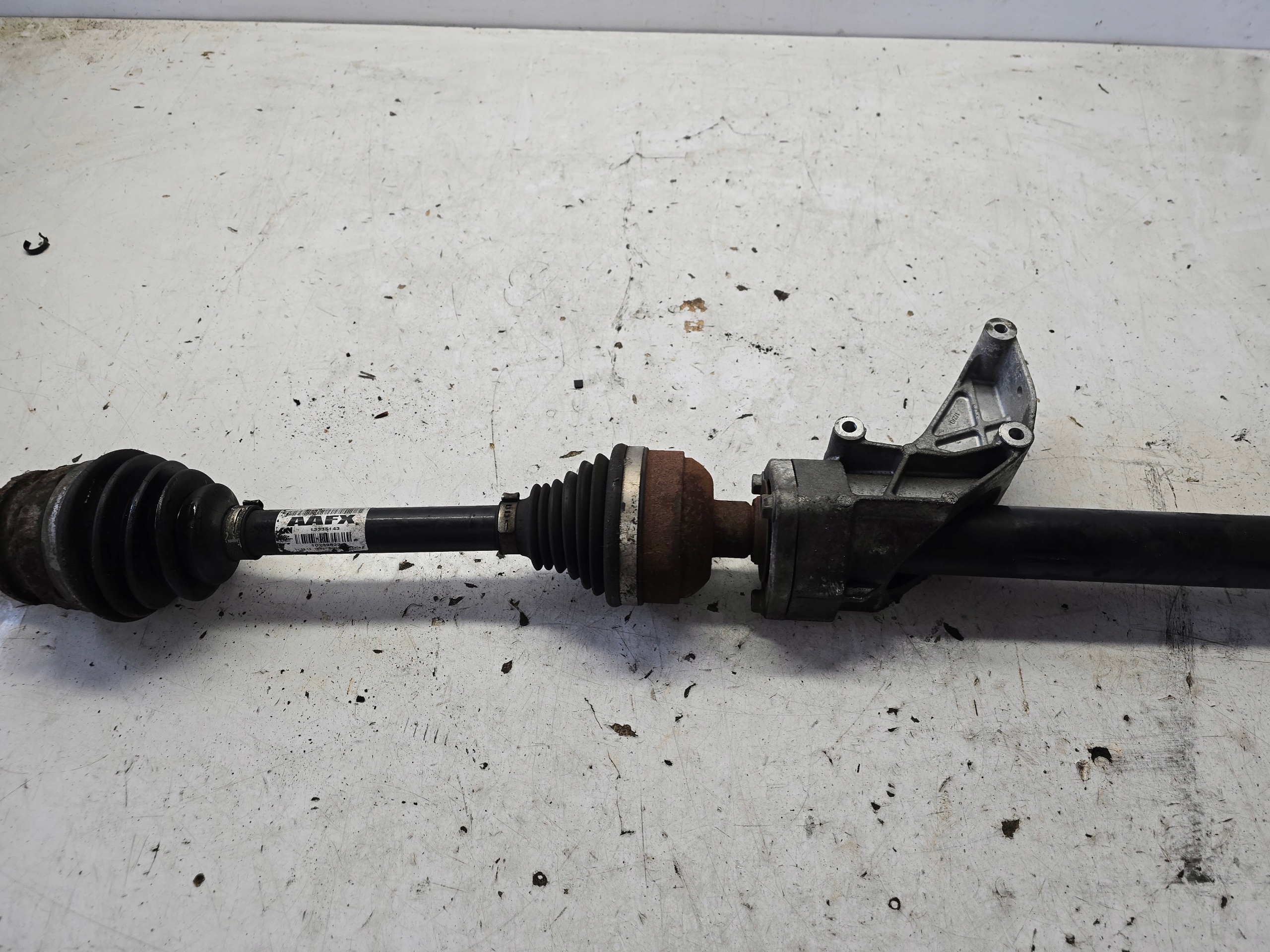 OPEL ASTRA J LIFT semi-axis right 13335143 AAFX 1.6CDTI M32