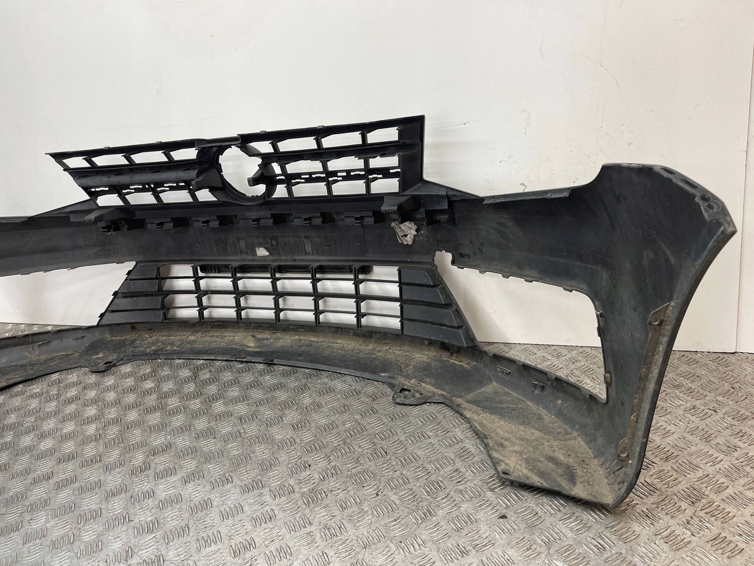 bumper front front Volkswagen Caddy 3 III 15- 2K5 2K5807221J