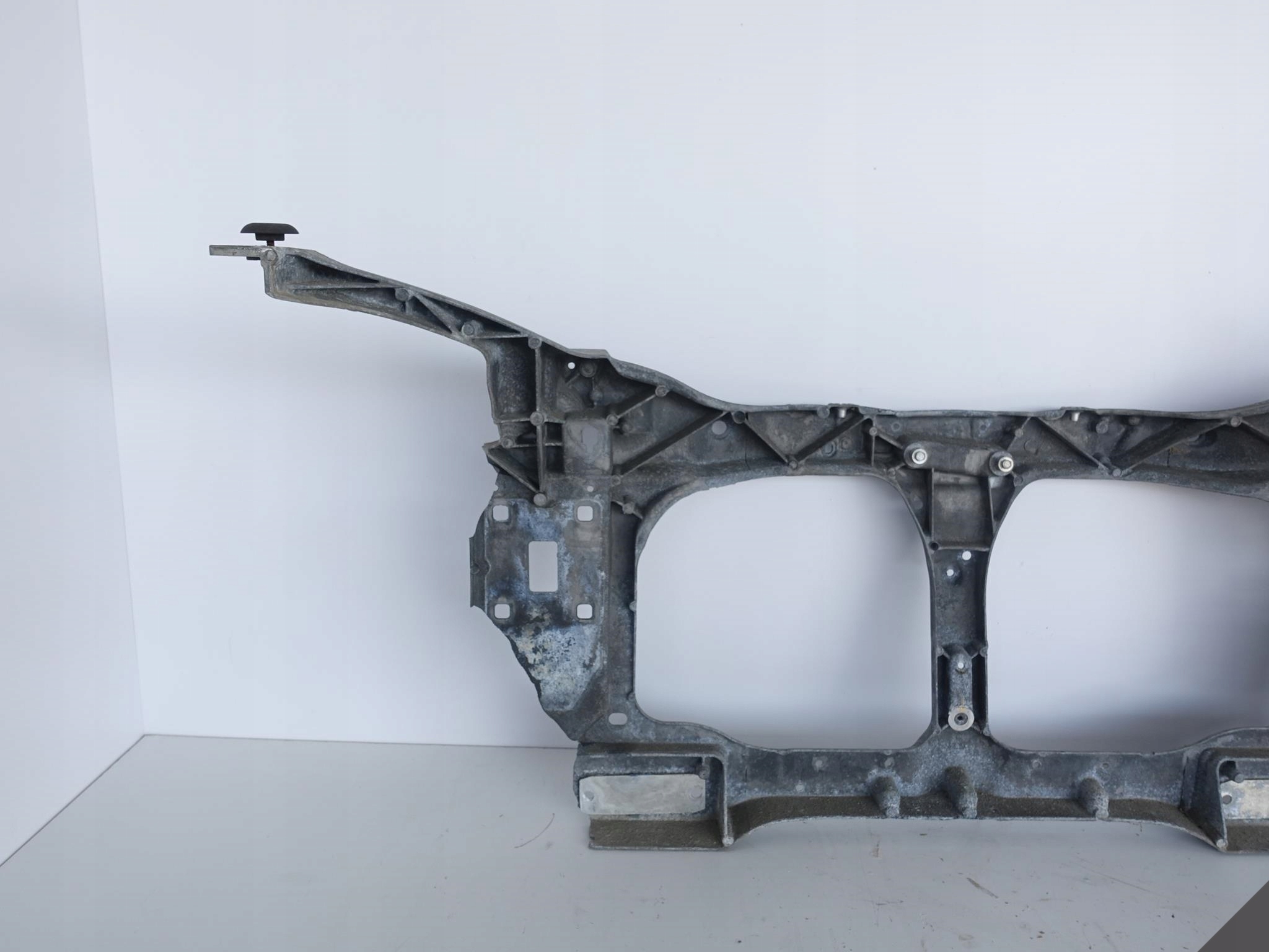TESLA MODEL S 12-16 ARMATURE ENDOMMAGÉ