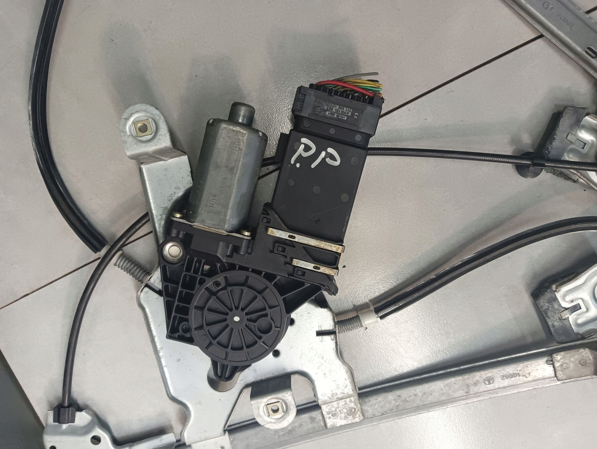 mechanismus okna pravý předek OCTAVIA a 1.9