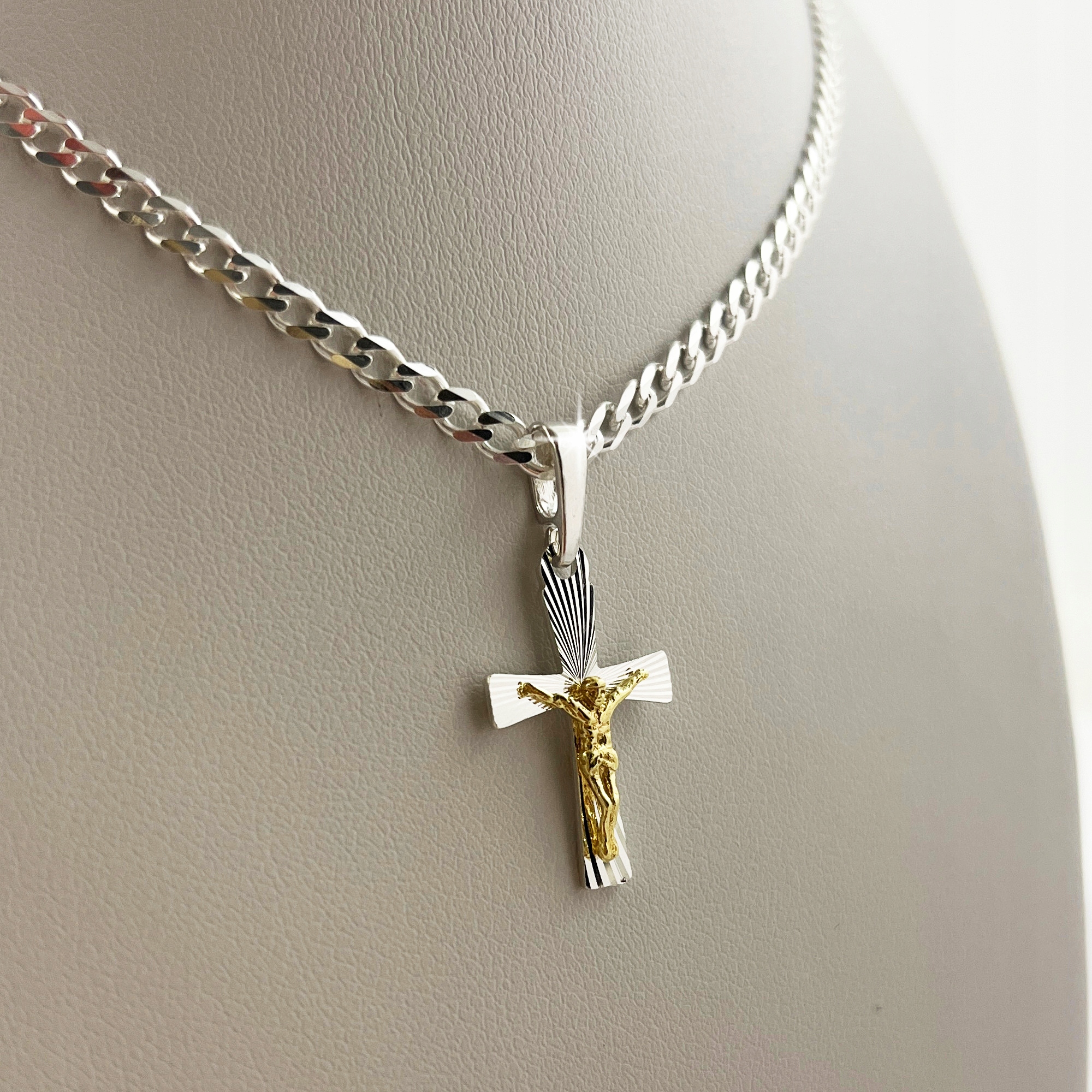 SREBRNY ŁAŃCUSZEK PANCERKA NASZYJNIK KOMUNIJNY + KRZYŻYK Z JEZUSEM + GRAWER Długość całkowita 60 cm