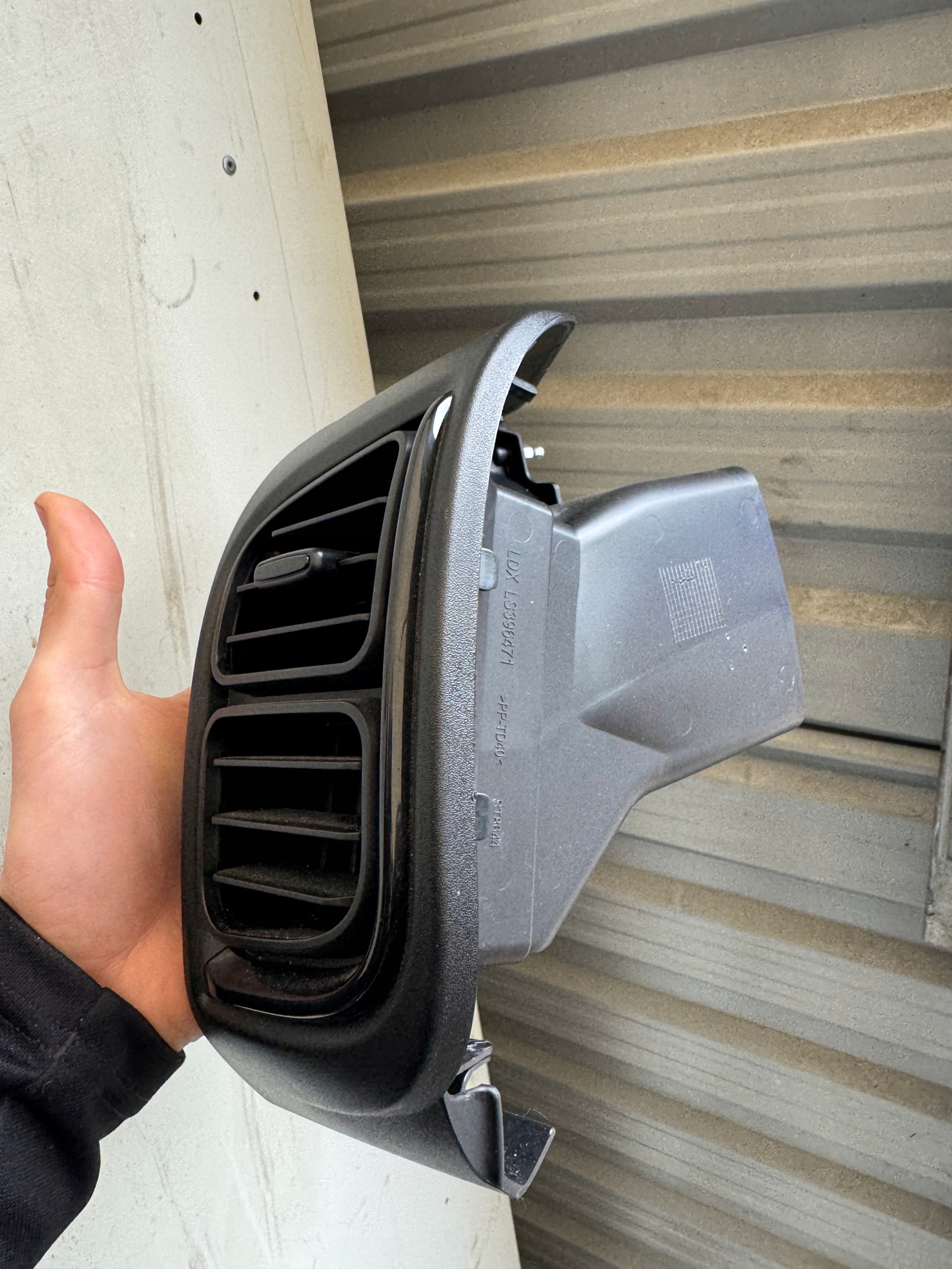 grid air conditioning devices right side Fiat Ducato 2023 LIFT
