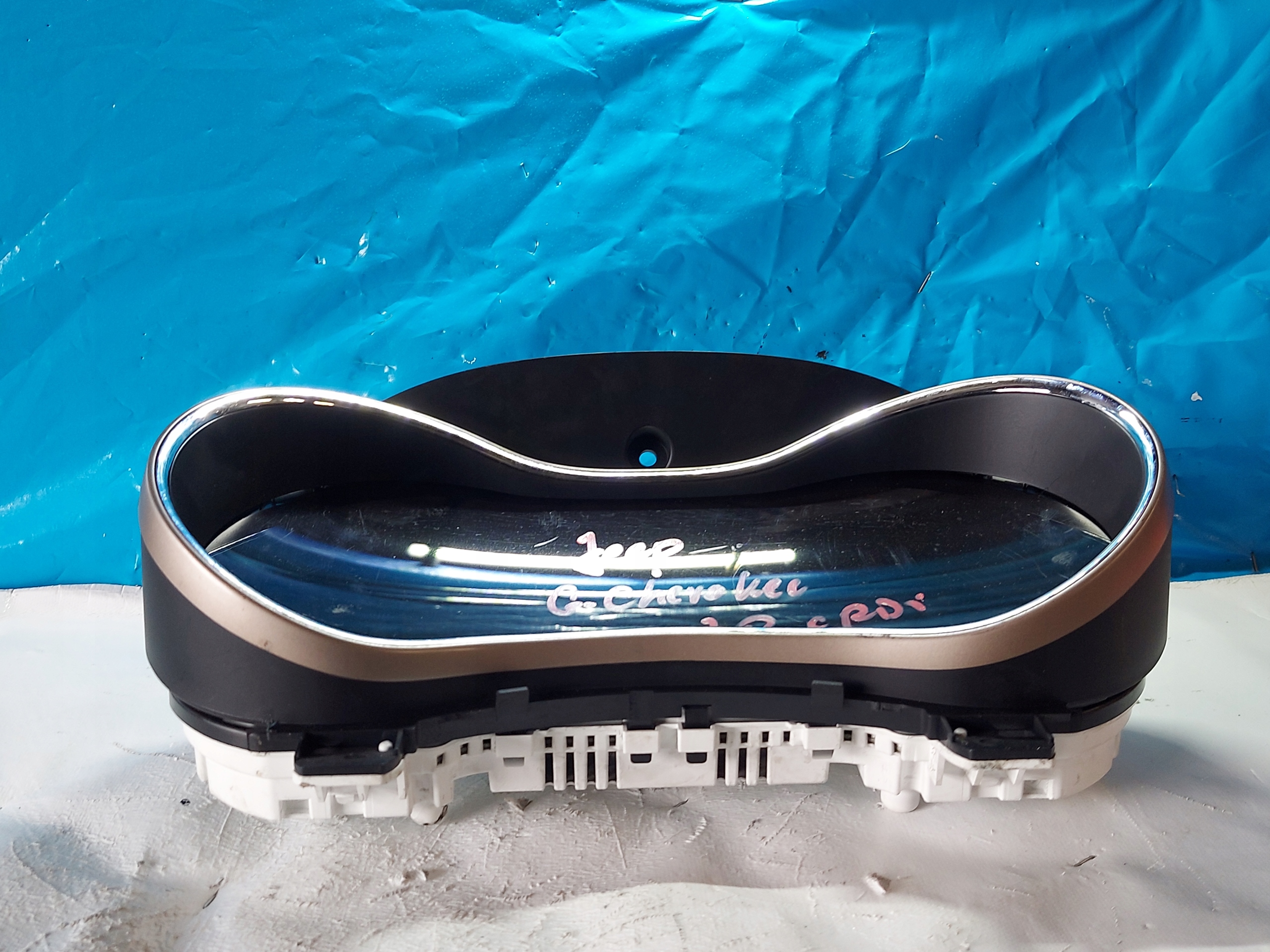 dials clock JEEP GRAND CHEROKEE WK2 3.0D 05091682AJ