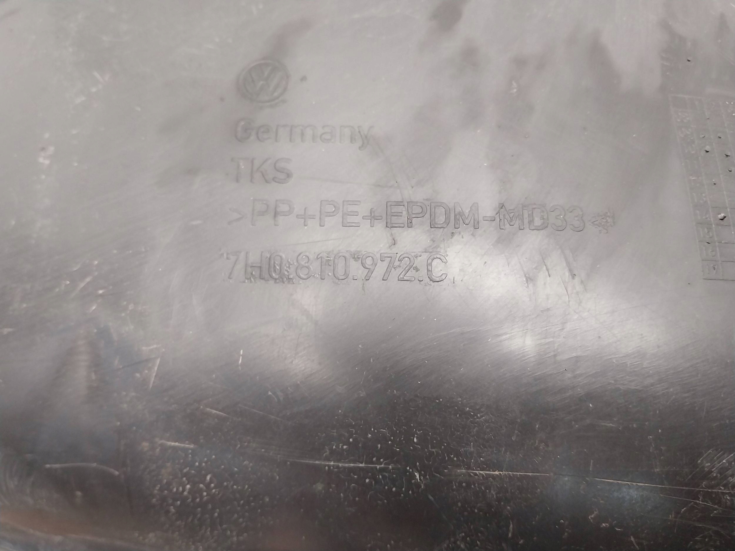 mudguard right rear part 7H0810972C VW MULTIVAN T5 LIFT