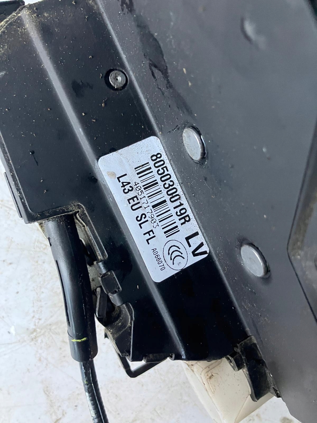 lock door left front RENAULT LATITUDE 805030019R EU