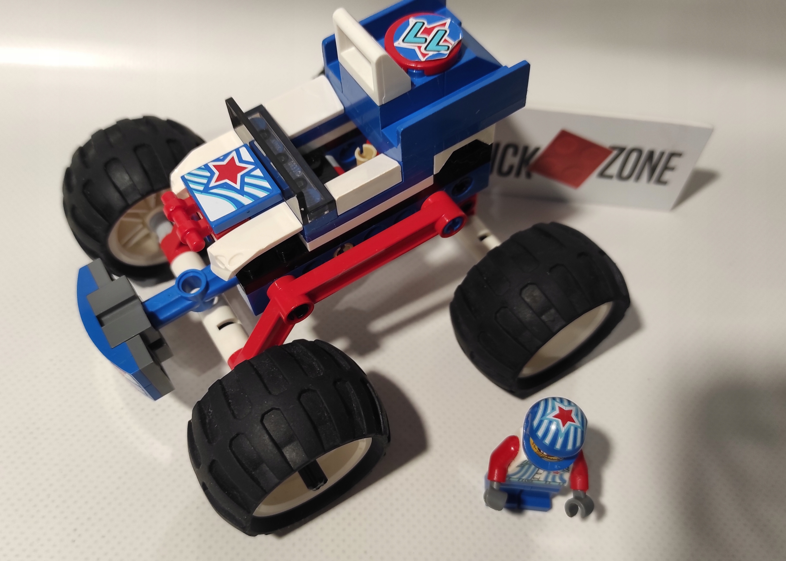 Lego Racers: 9094 - Gwiezdny Potwór Numer produktu 9094