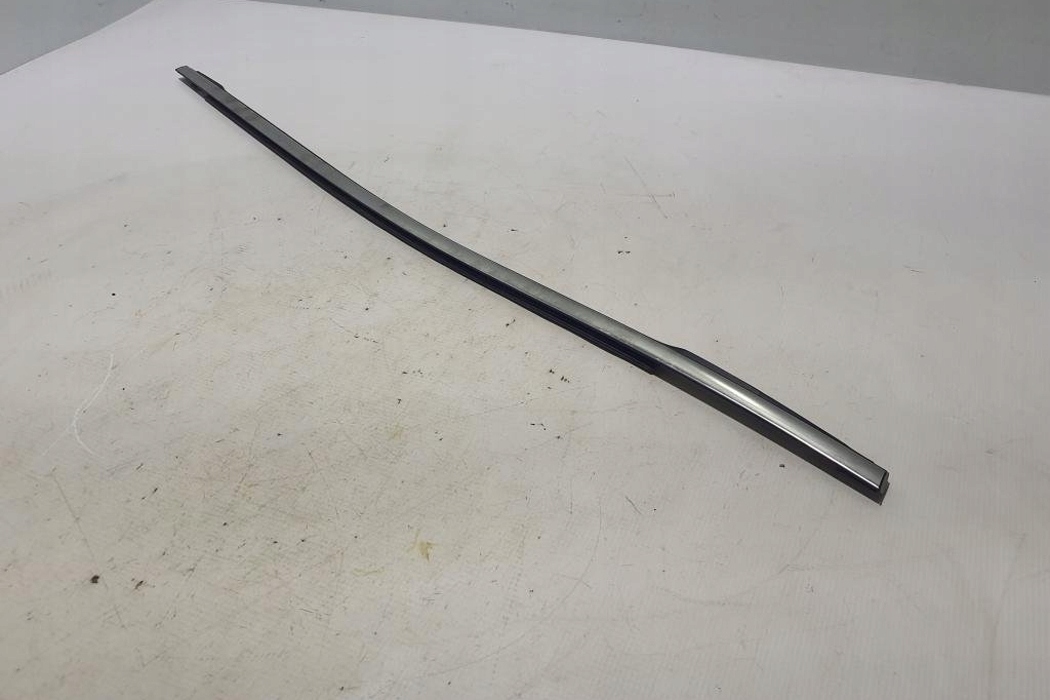 Listwa zgarniająca tylnych lewych drzwi RENAULT KADJAR (HA_, HL_)