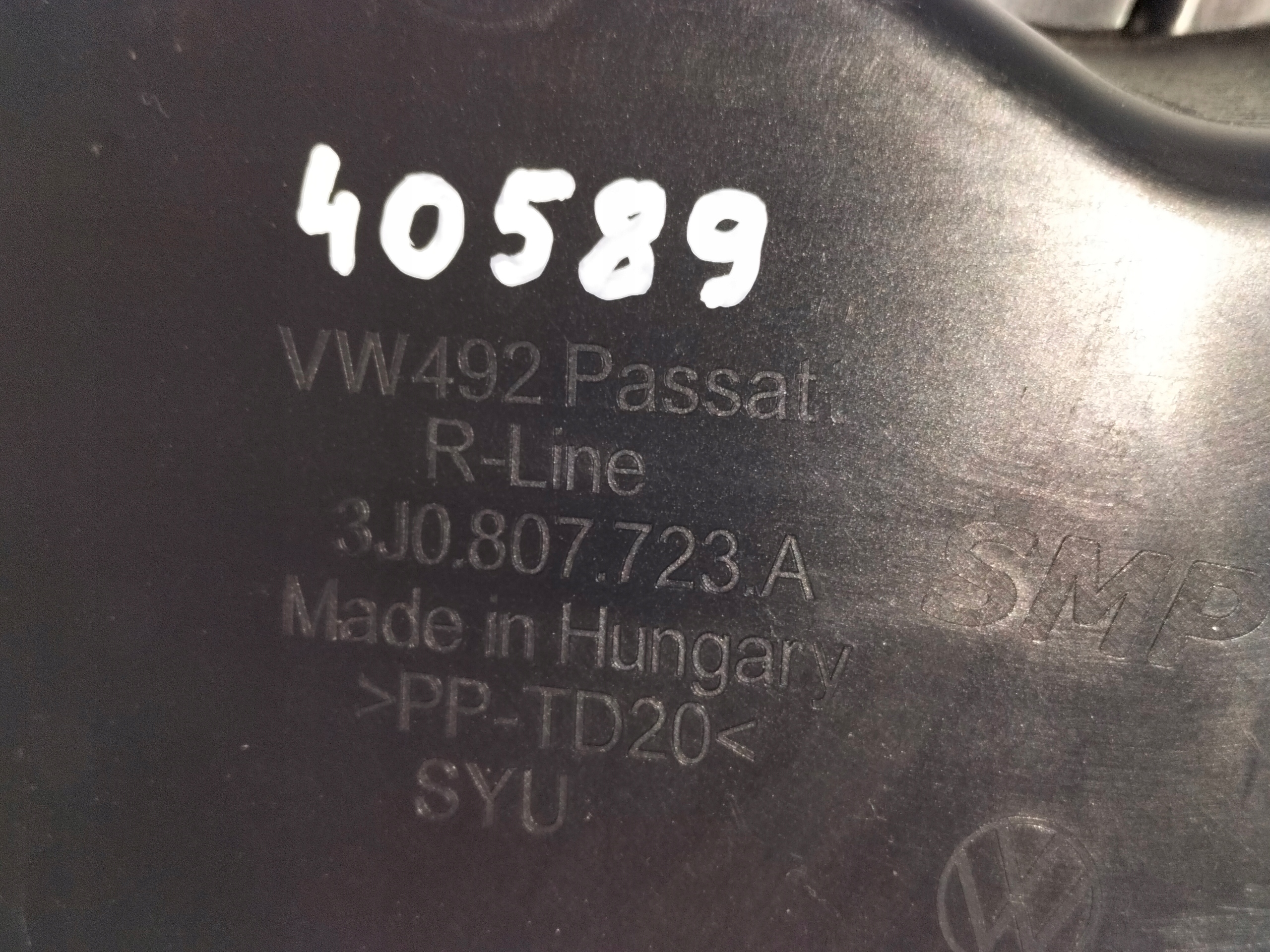 holder support intake of a bumper front left VW PASSAT B9 24- R-LINE