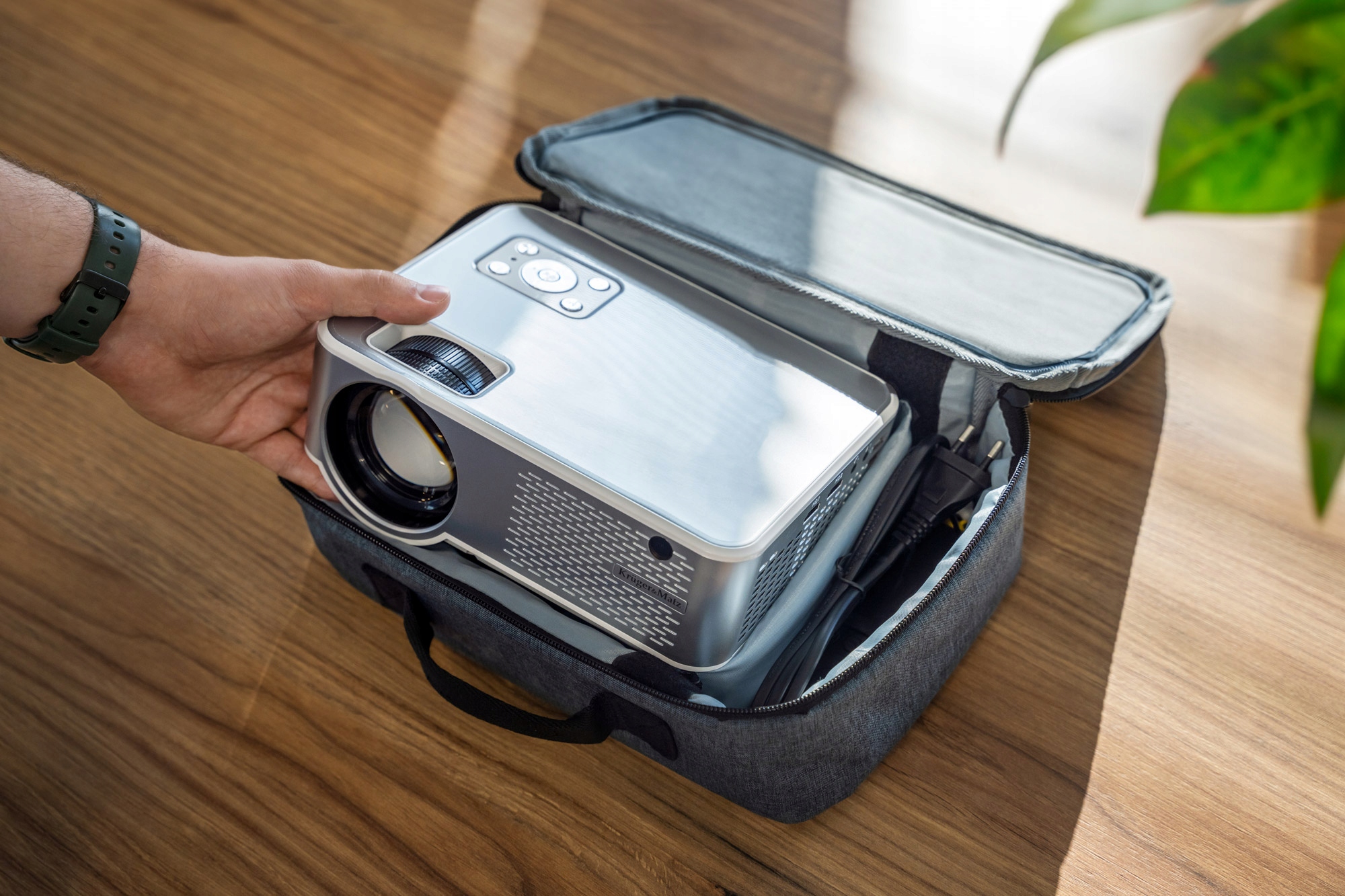 TORBA POKROWIEC NA SPRZĘT projektor kamerę aparat elektronikę Kruger&Matz Kod producenta KM0372