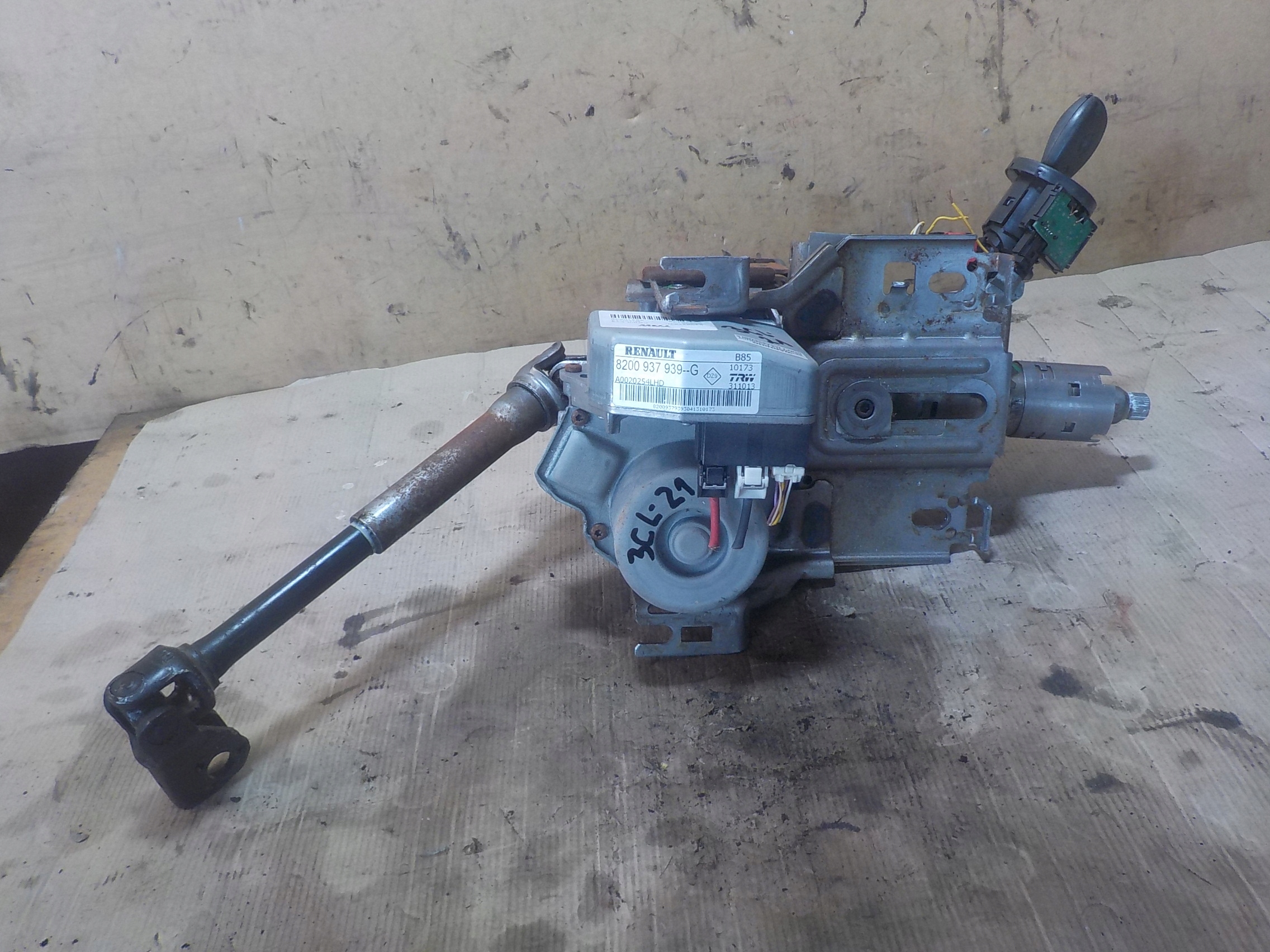 РУЛЕВАЯ КОЛОНКА ПОМОГАЕТ. CLIO III 8200937939G