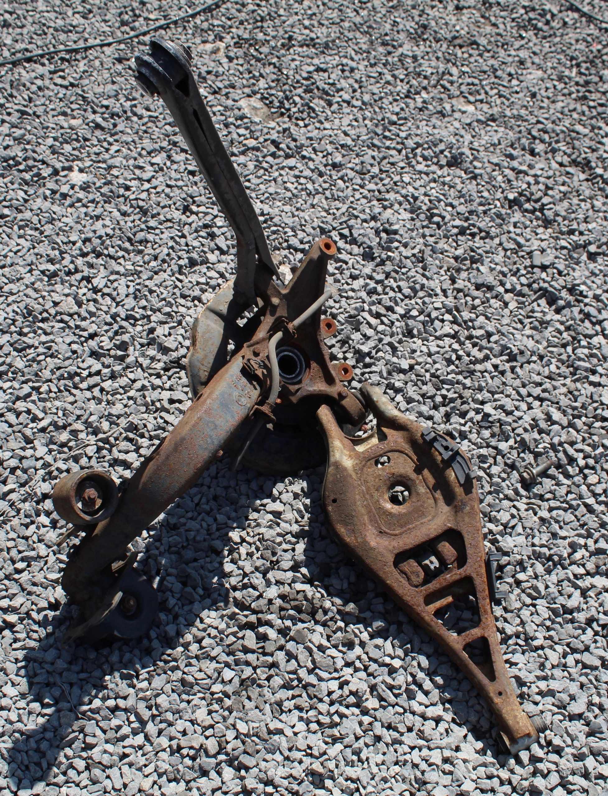 ЦАПФА ВАЖЕЛЯ BMW Z4 E89 ЛІВИЙ ЗАД. ЗАДНЄ