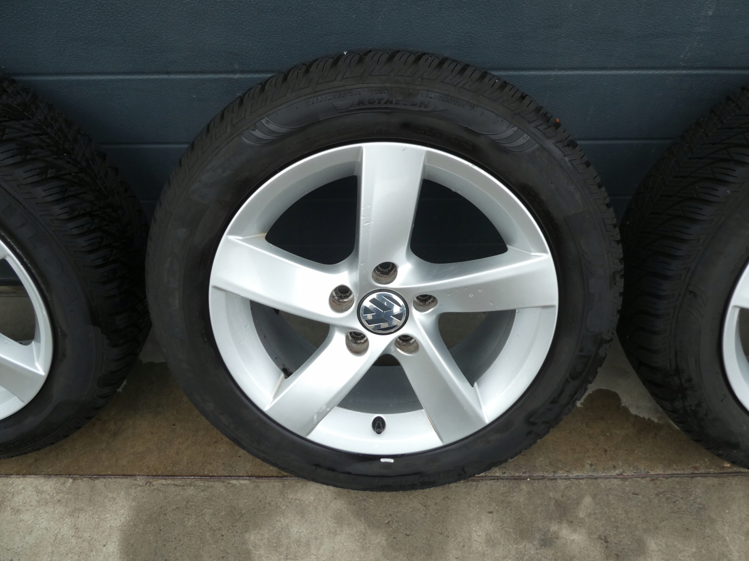 4X wheels discs tyres VW 3AA601025A 2021R