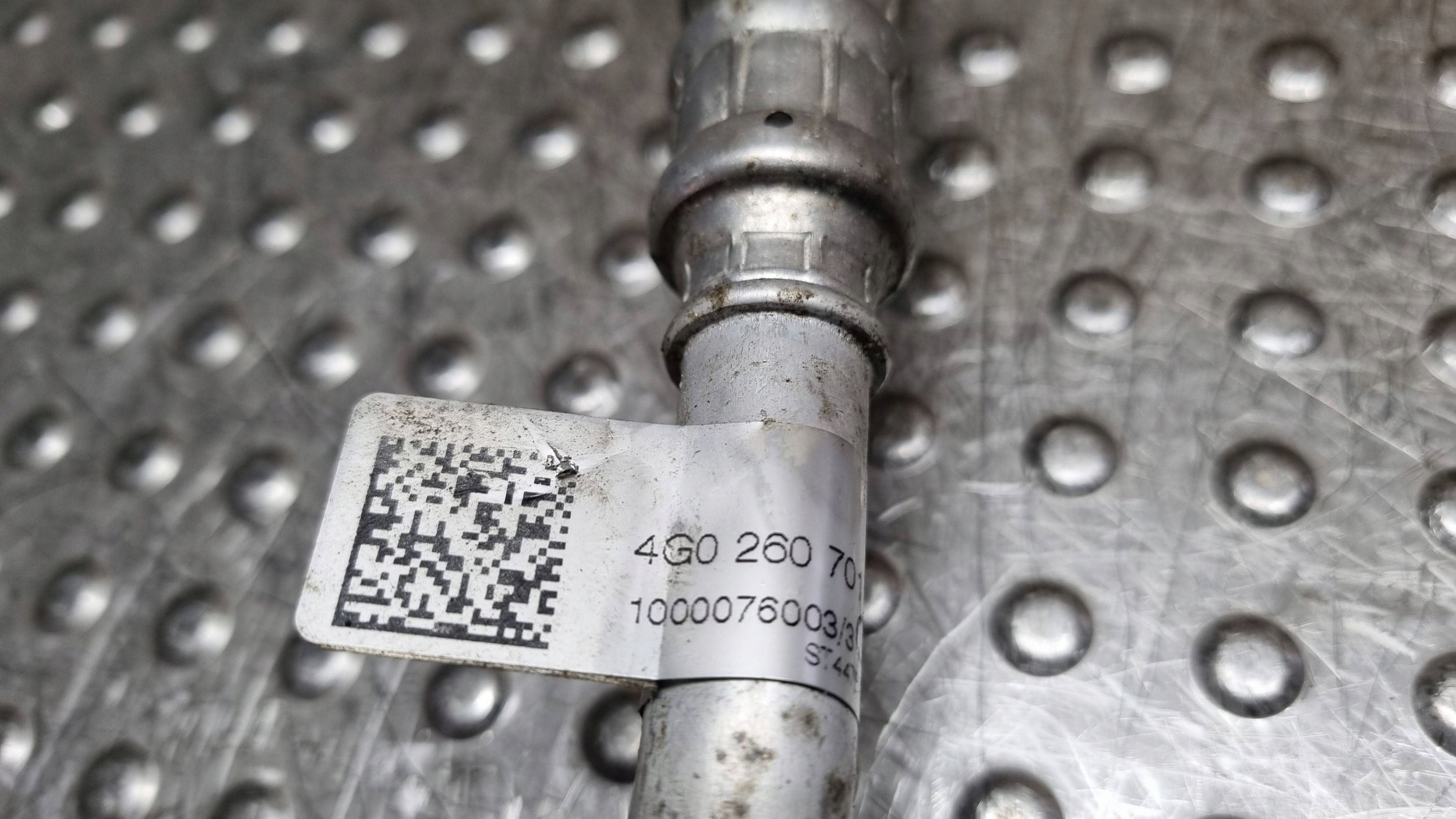vedení klimatizaci 4G0260701BQ AUDI A6 C7 2.0 TDI