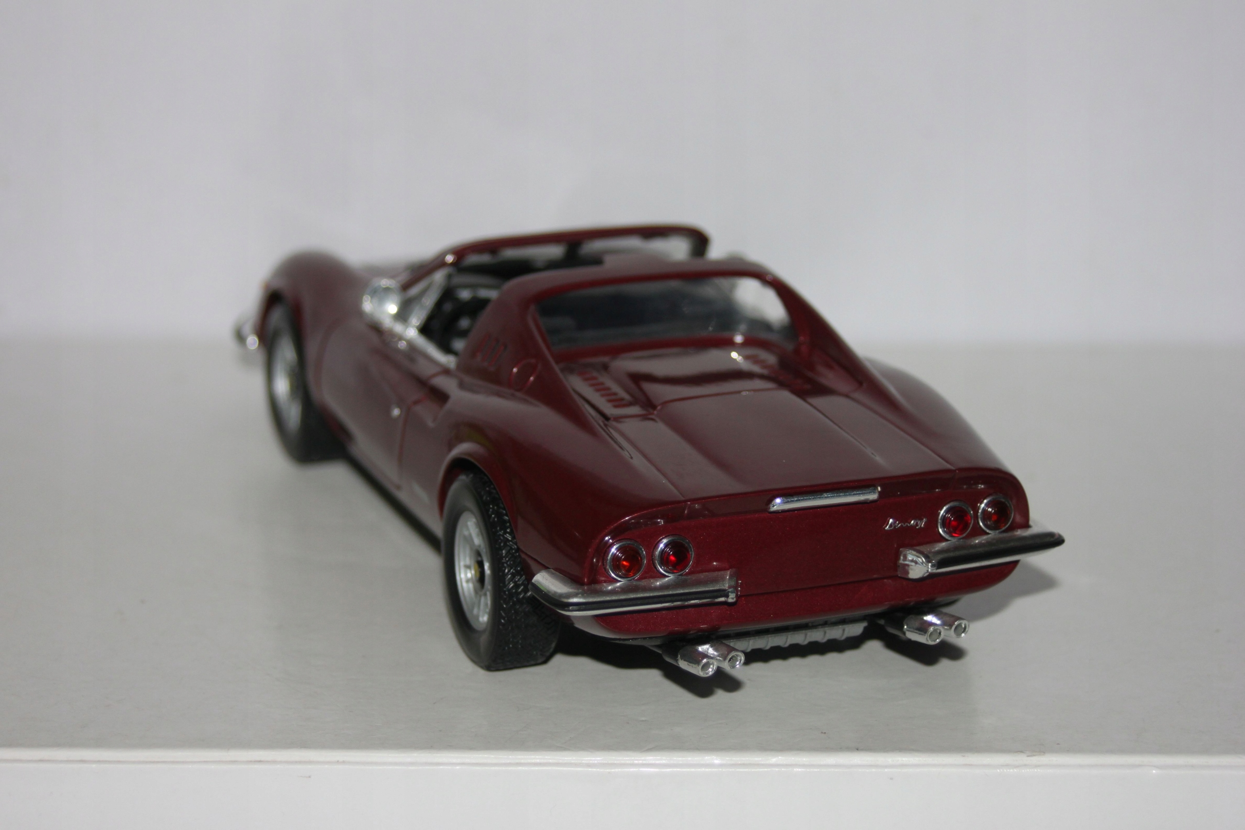 HOT WHEELS FERRARI DINO 246 GTS 1/18 • Cena, Opinie - Allegro